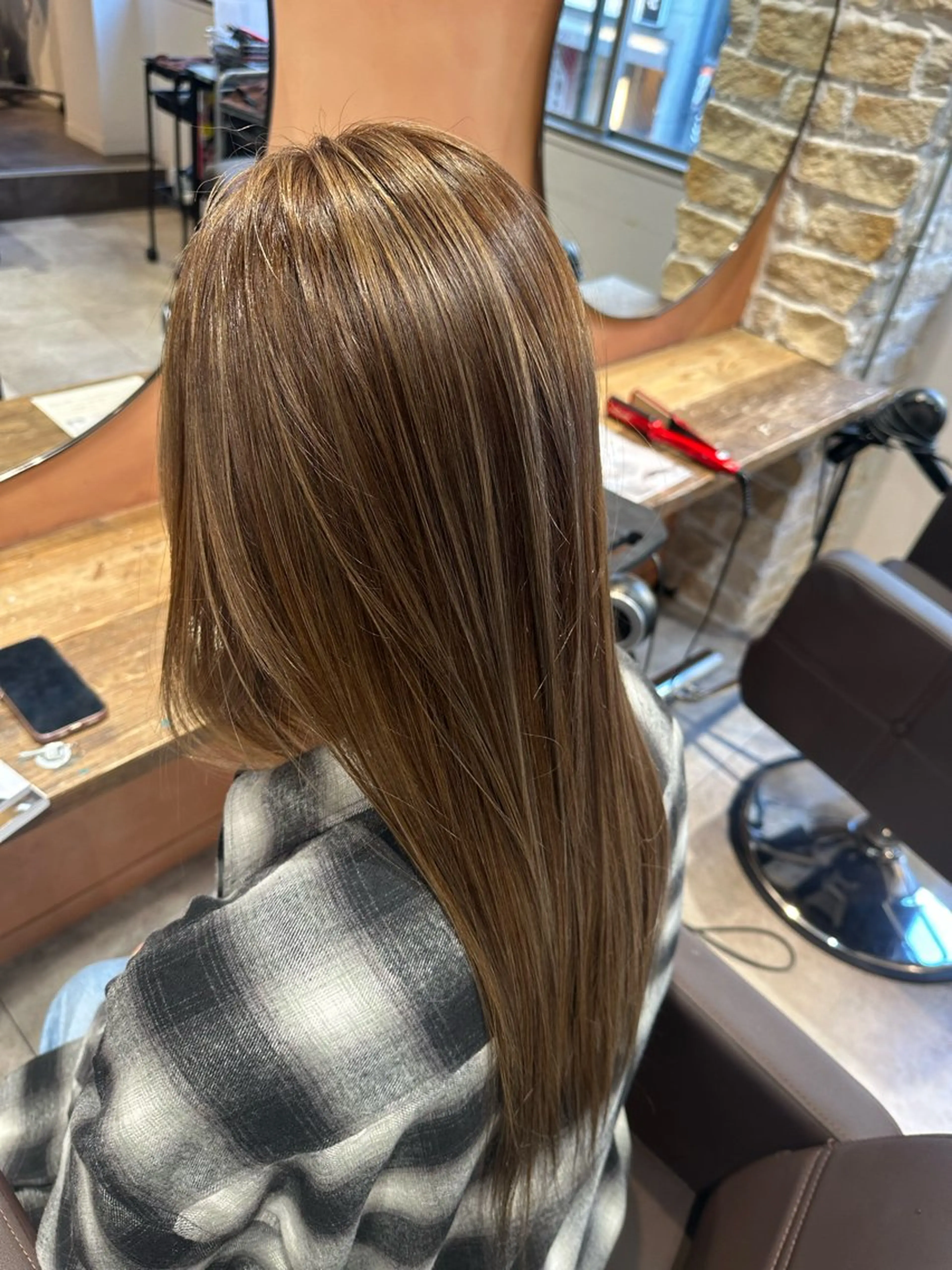 セミロング カラー ベージュカラー ハイライトカラー ハイライト ヘアカラー トリートメント yu-kiハイトーン /ブリーチ無しカラーのヘアスタイル