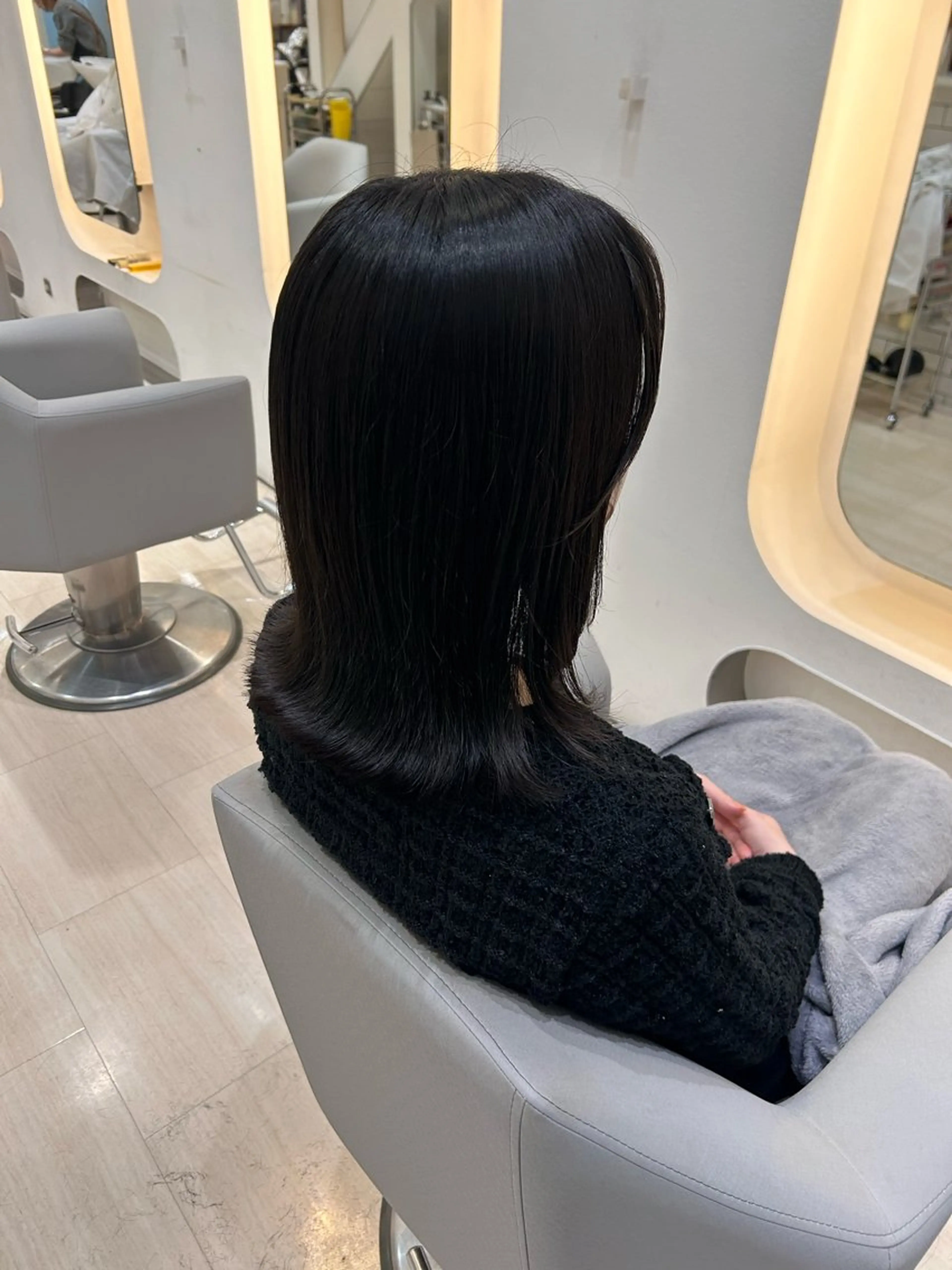 ミディアム カット ヘアカラー 堀 日次のヘアスタイル