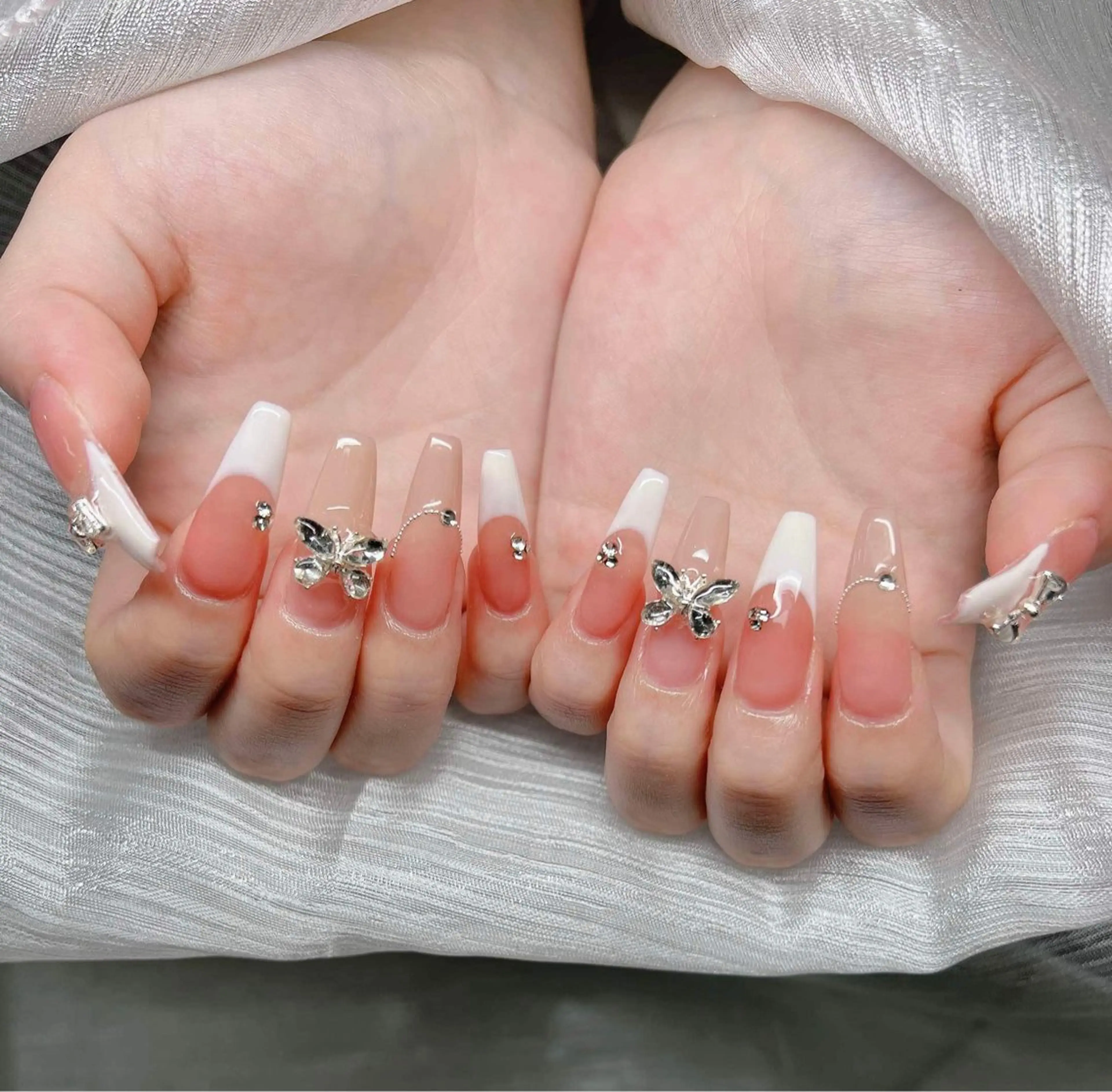 ネイル 長さ出し グラデーション キラキラネイル マグネットネイル ミラーネイル Lee Nails チップ長さだし専門店のネイルデザイン