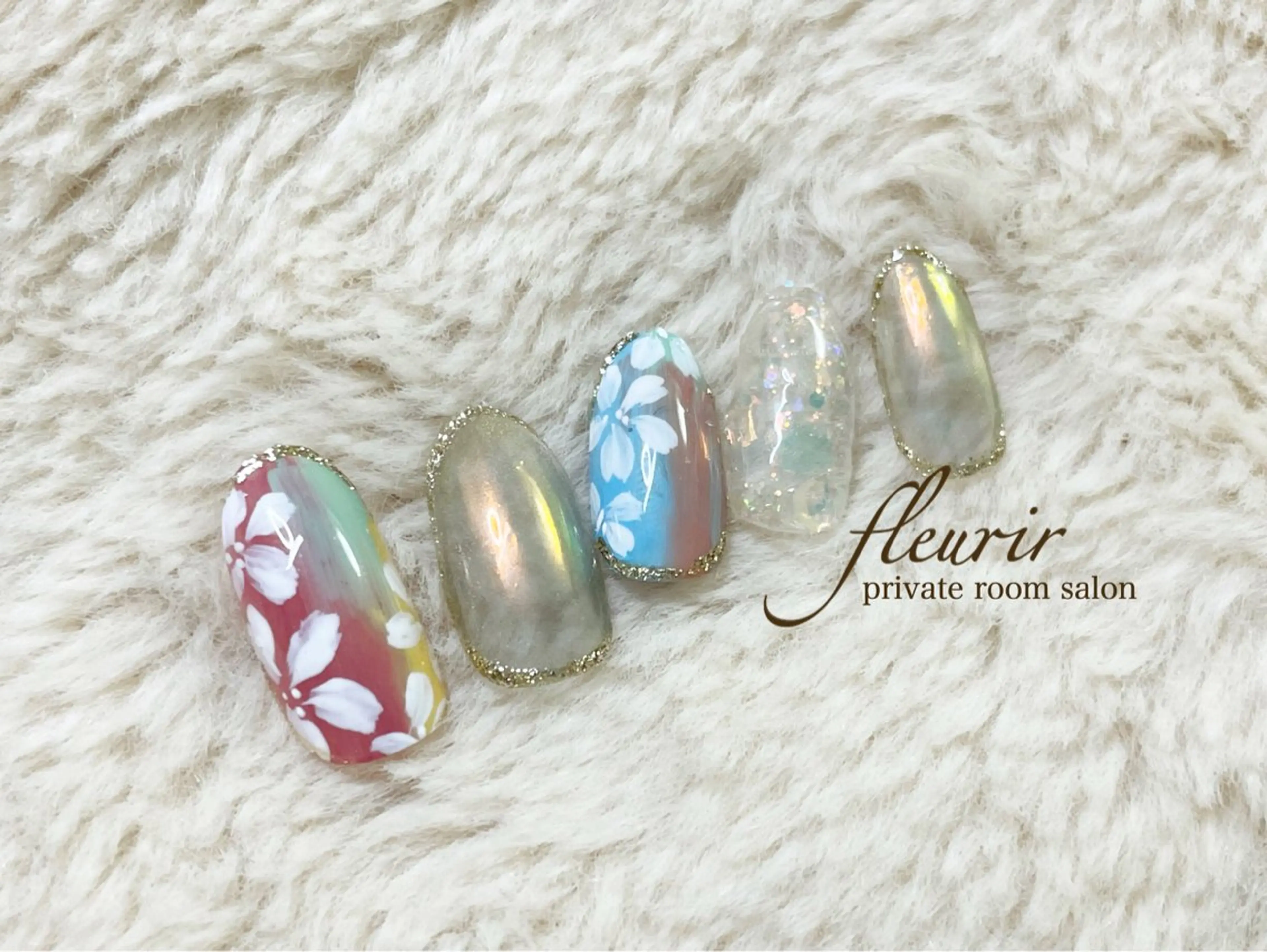 ネイル アートネイル オーロラネイル フラワーネイル ゴールド グリーン フルリール 【プライベートサロンのネイルデザイン