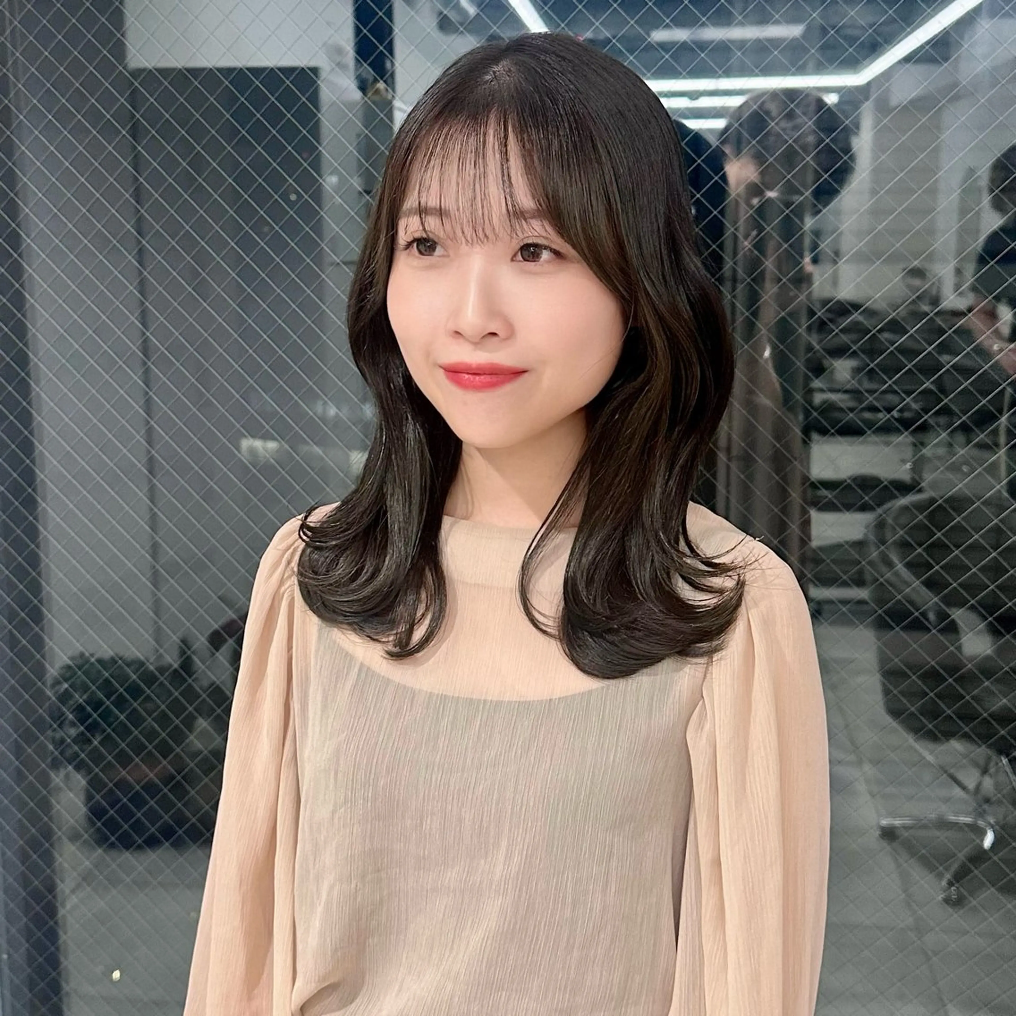 ミディアム カラー カット ヘアカラー トリートメント ブリーチなし/レイヤ ー特化🌈Tommyのヘアスタイル