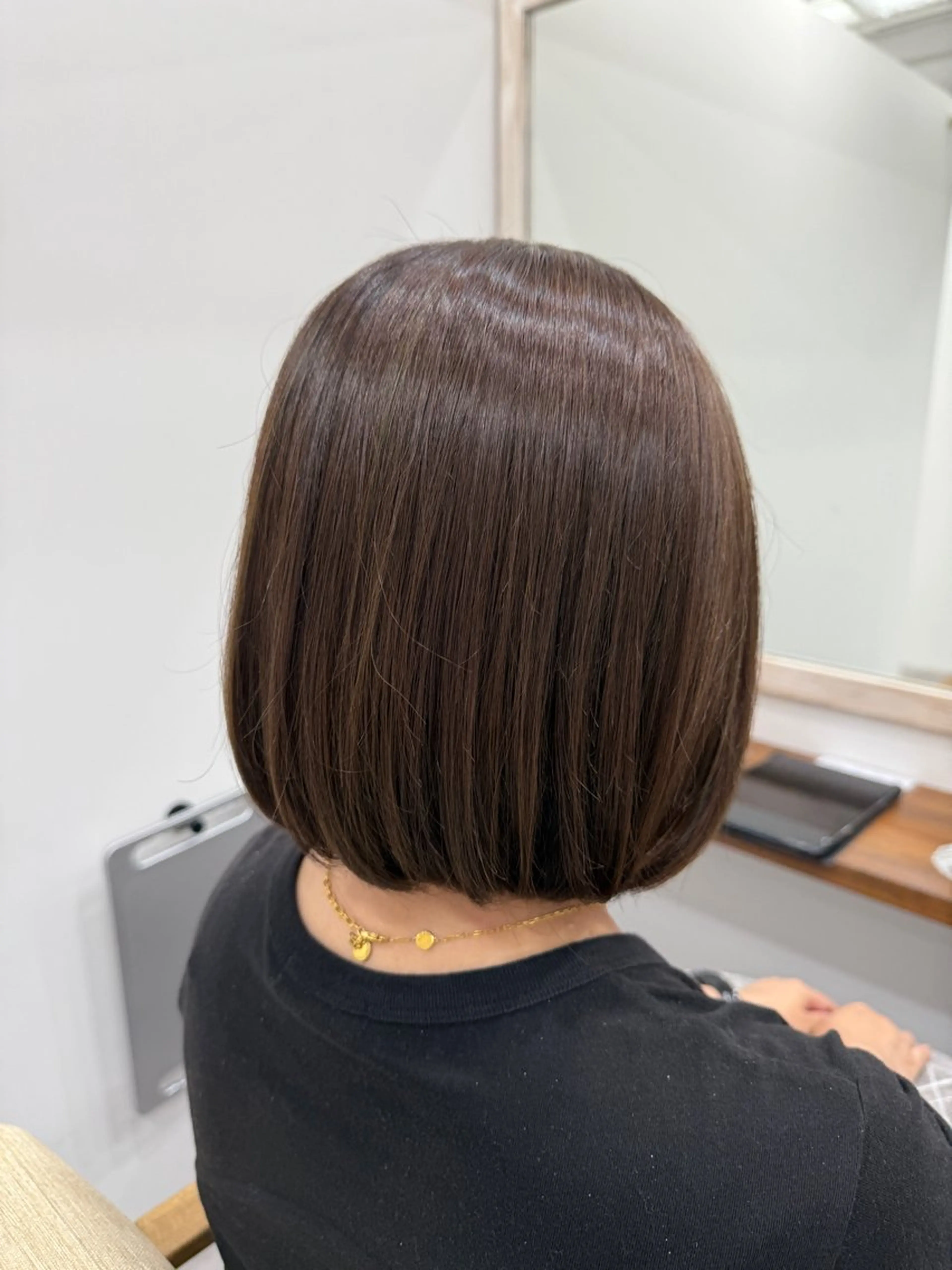 ショート 切りっぱなしボブ ボブ 髪質改善 トリートメント カット ヘアカラー トリートメント 髪質改善/ストレート /半個室/大岡輝己のヘアスタイル