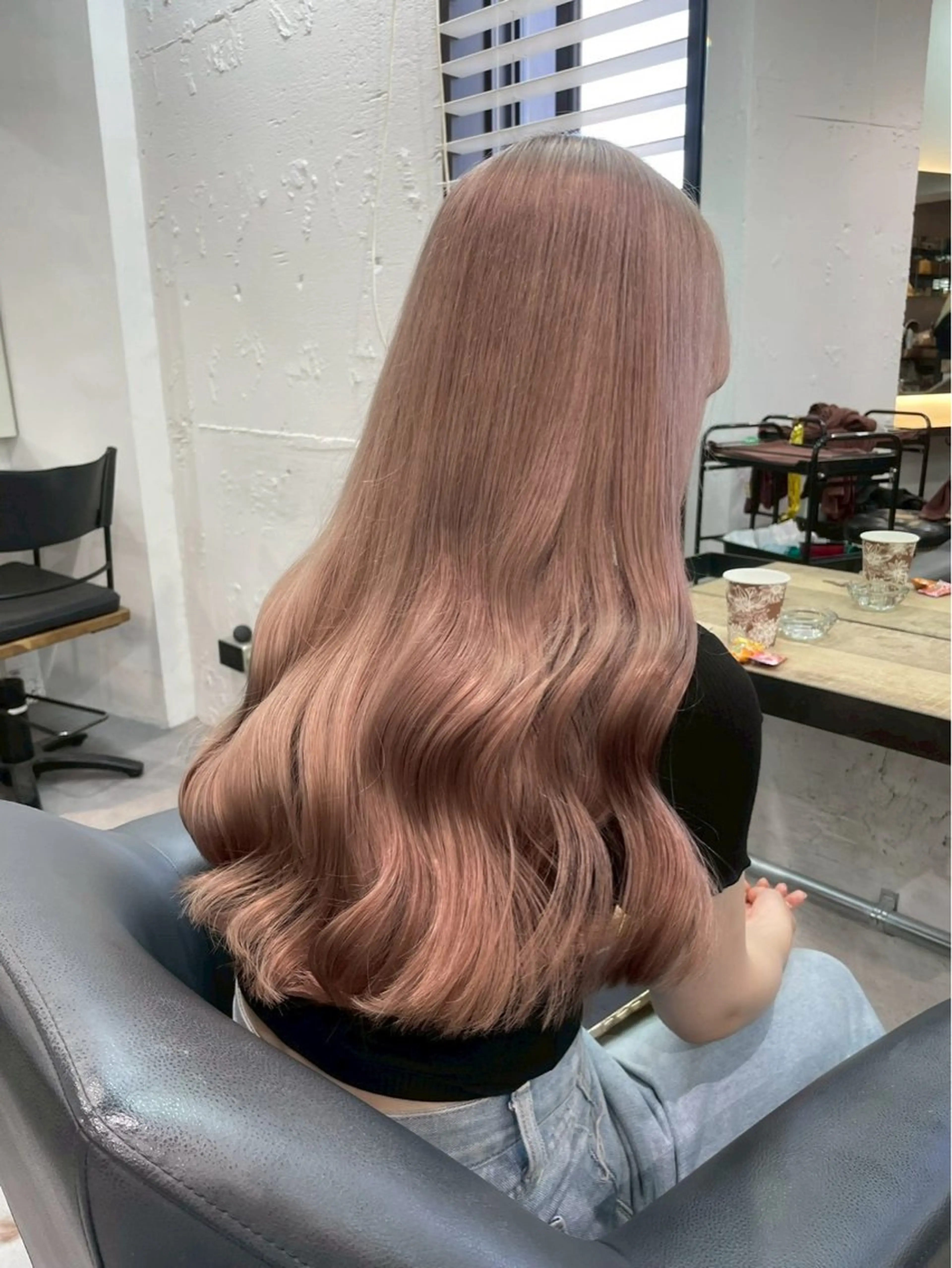ロング カラー ブリーチ 透明感カラー ハイトーンカラー ヘアカラー ハイトーンカラー💞 くるみ🎀のヘアスタイル