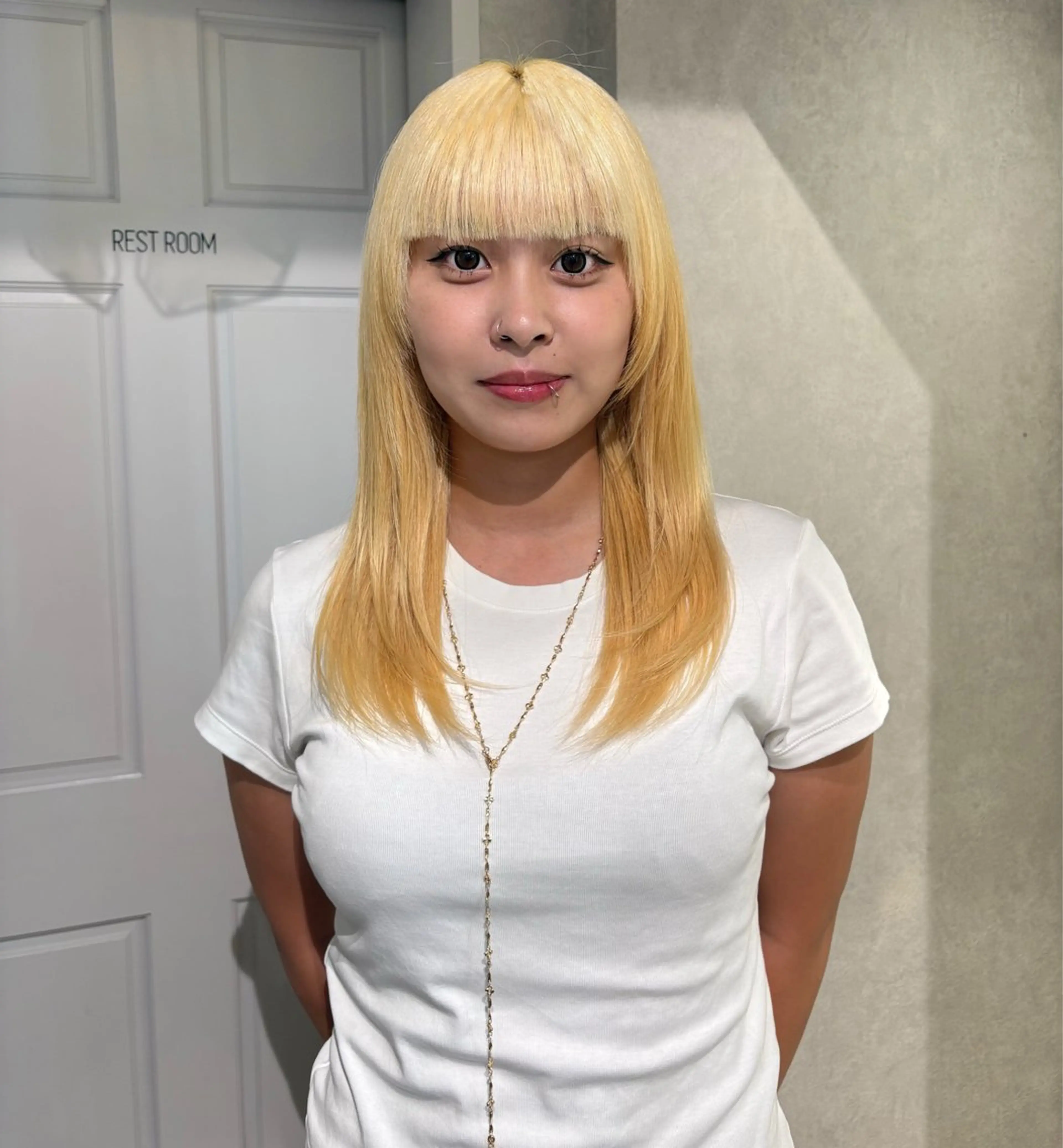 セミロング カラー ブロンド ヘアカラー 透明感モテスタイル 💞SHIORI💞のヘアスタイル