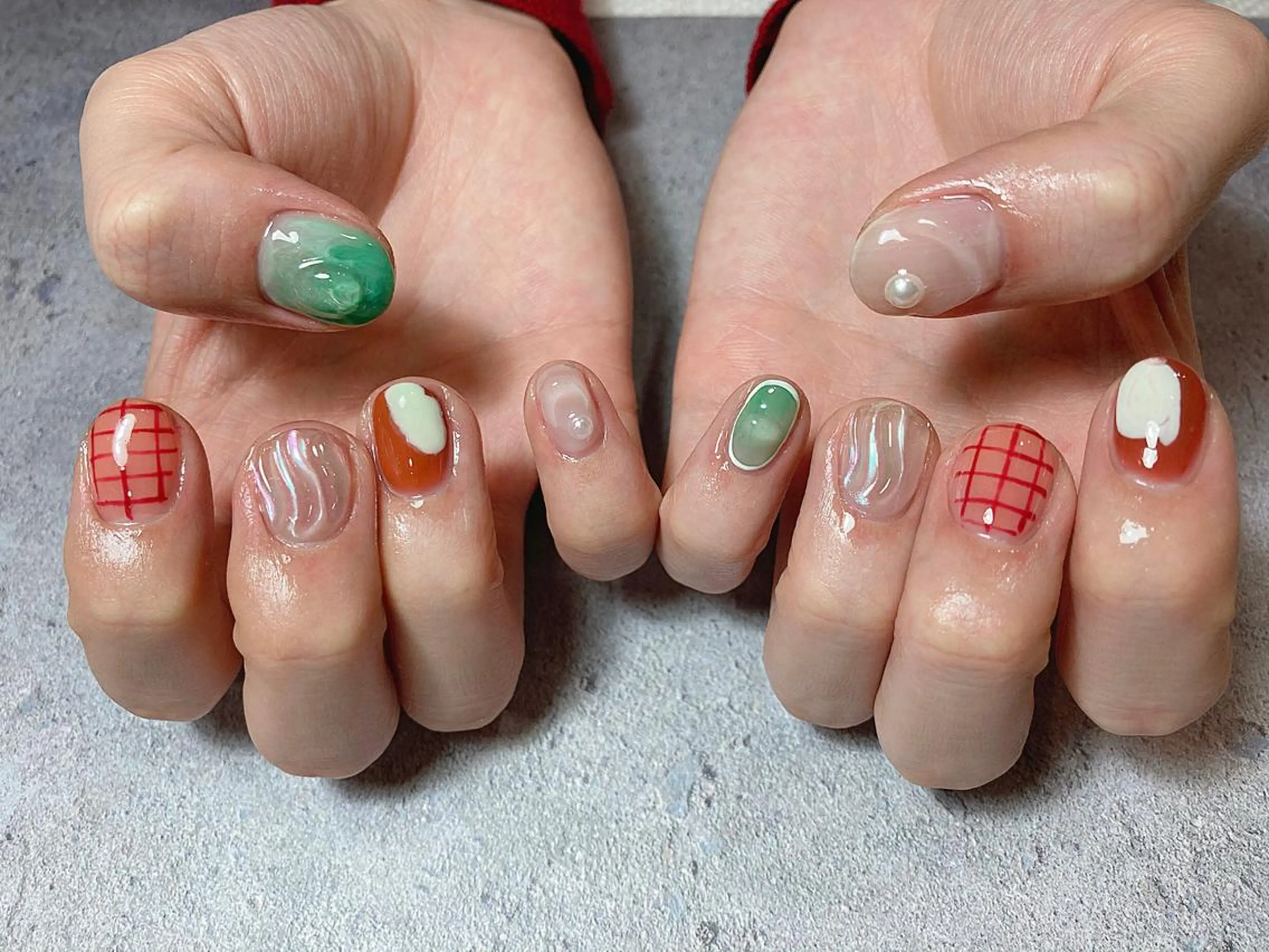 ショート カラー ネイル マツエク・マツパ ハンドネイル illum hicariのネイルデザイン