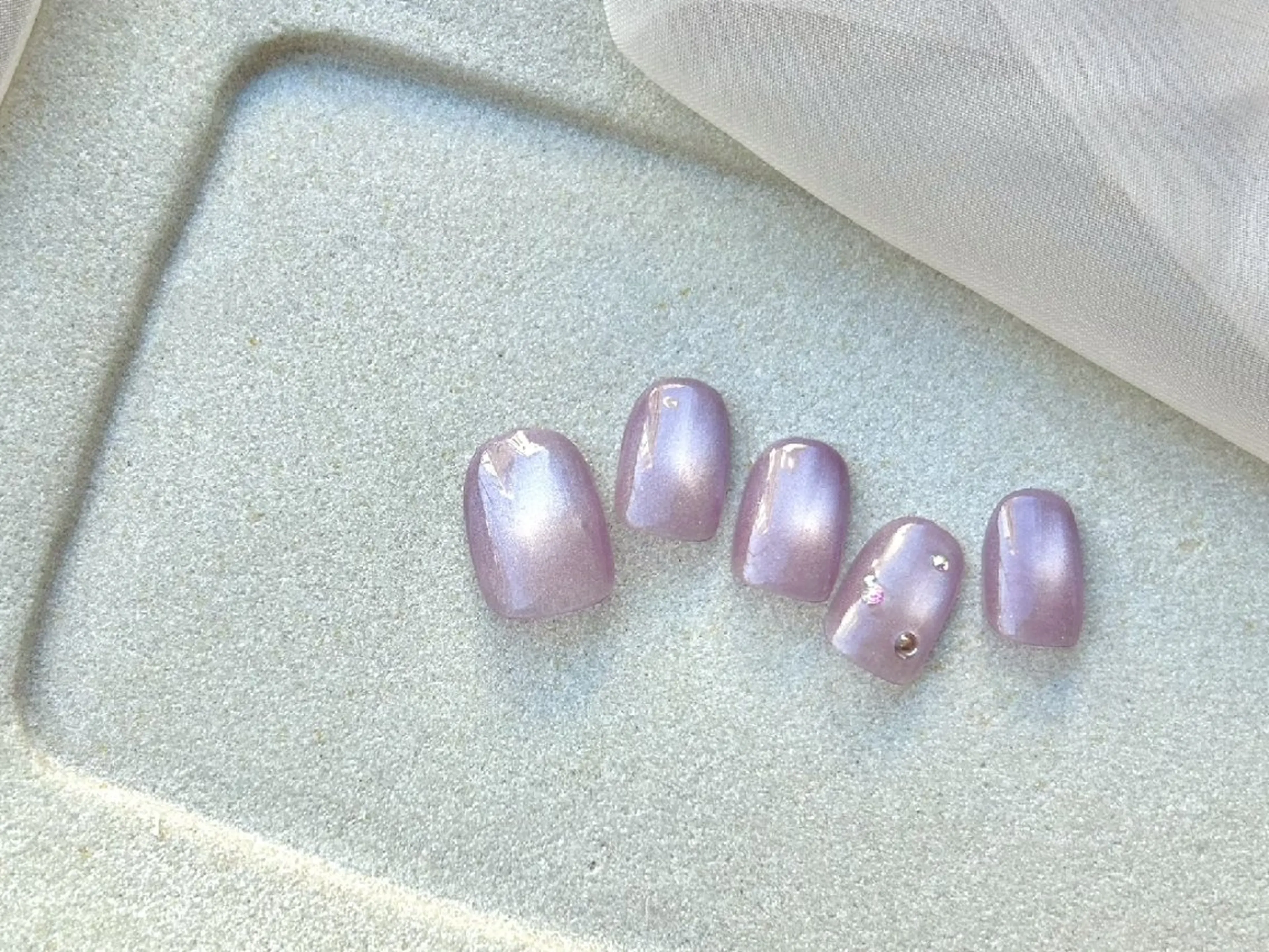 【初回オフ無料】マグネットワンカラー/選べるストーンアート(2個まで)の写真