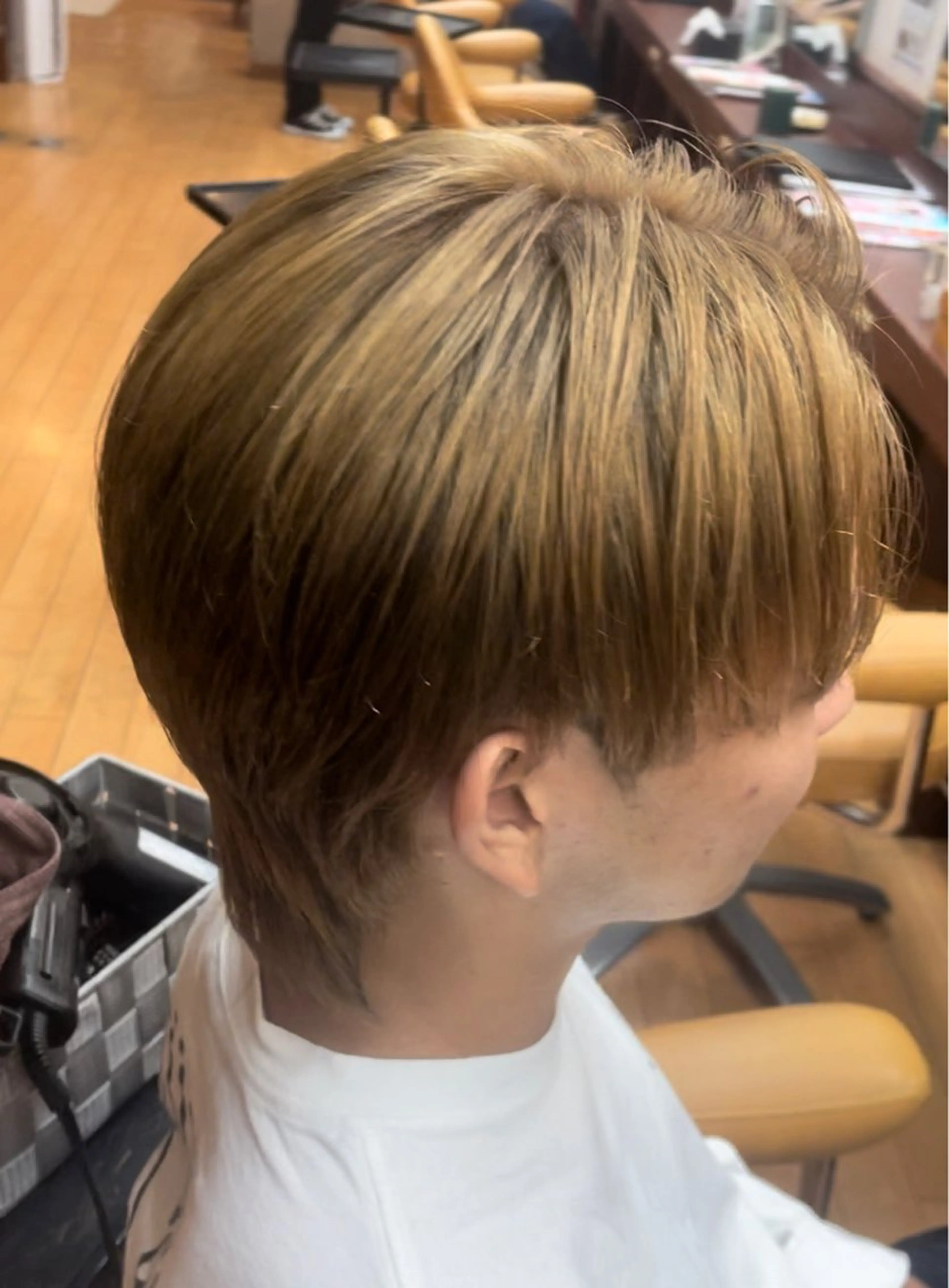 ロング カラー ルキ🌈ブリーチカラ ー&メンズパーマ🦄のヘアスタイル