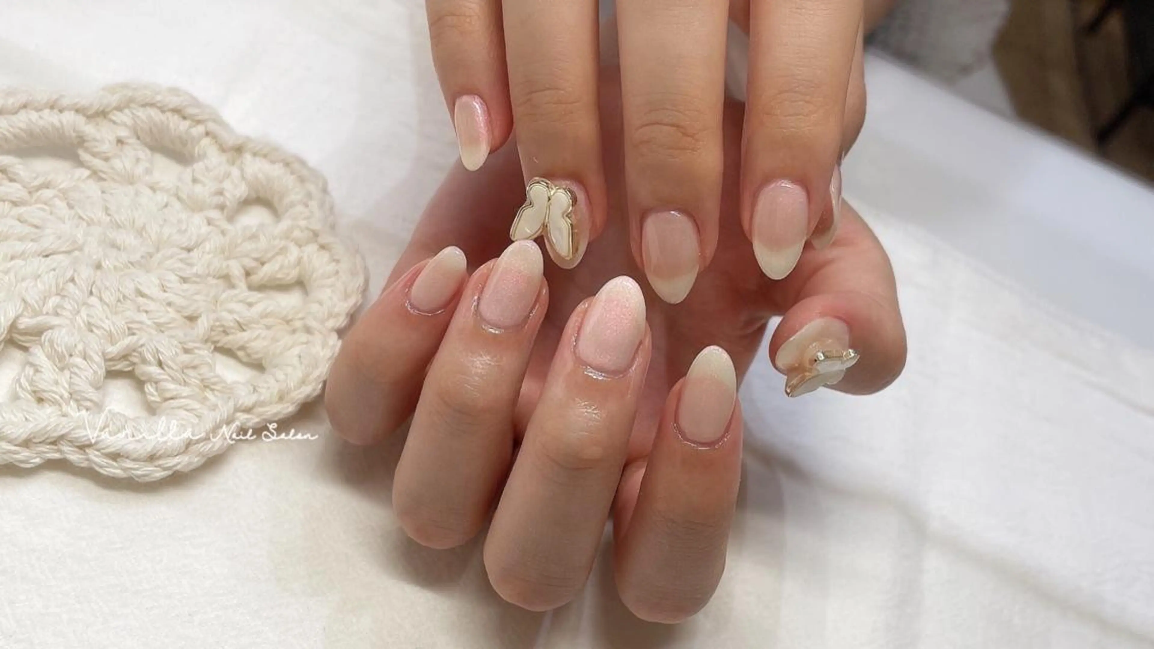 ネイル ストーンネイル ハンドネイル Vanilla ネイルサロン　西川口のネイルデザイン