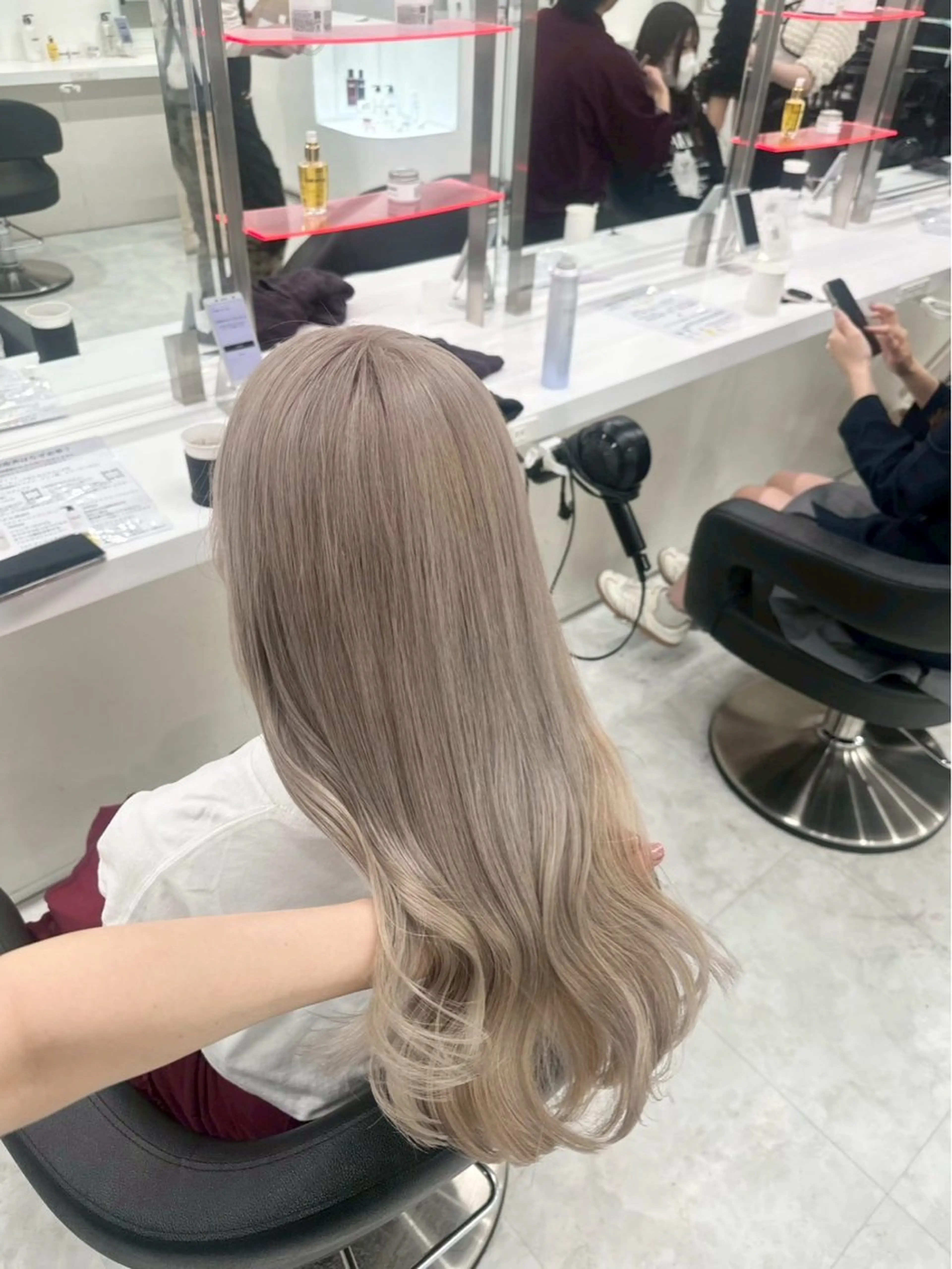 カラー ヘアカラー トリートメント ヘッドスパ ヘアセット 🎀ハイトーン✖︎ 暖色🎀RYUKAのヘアスタイル