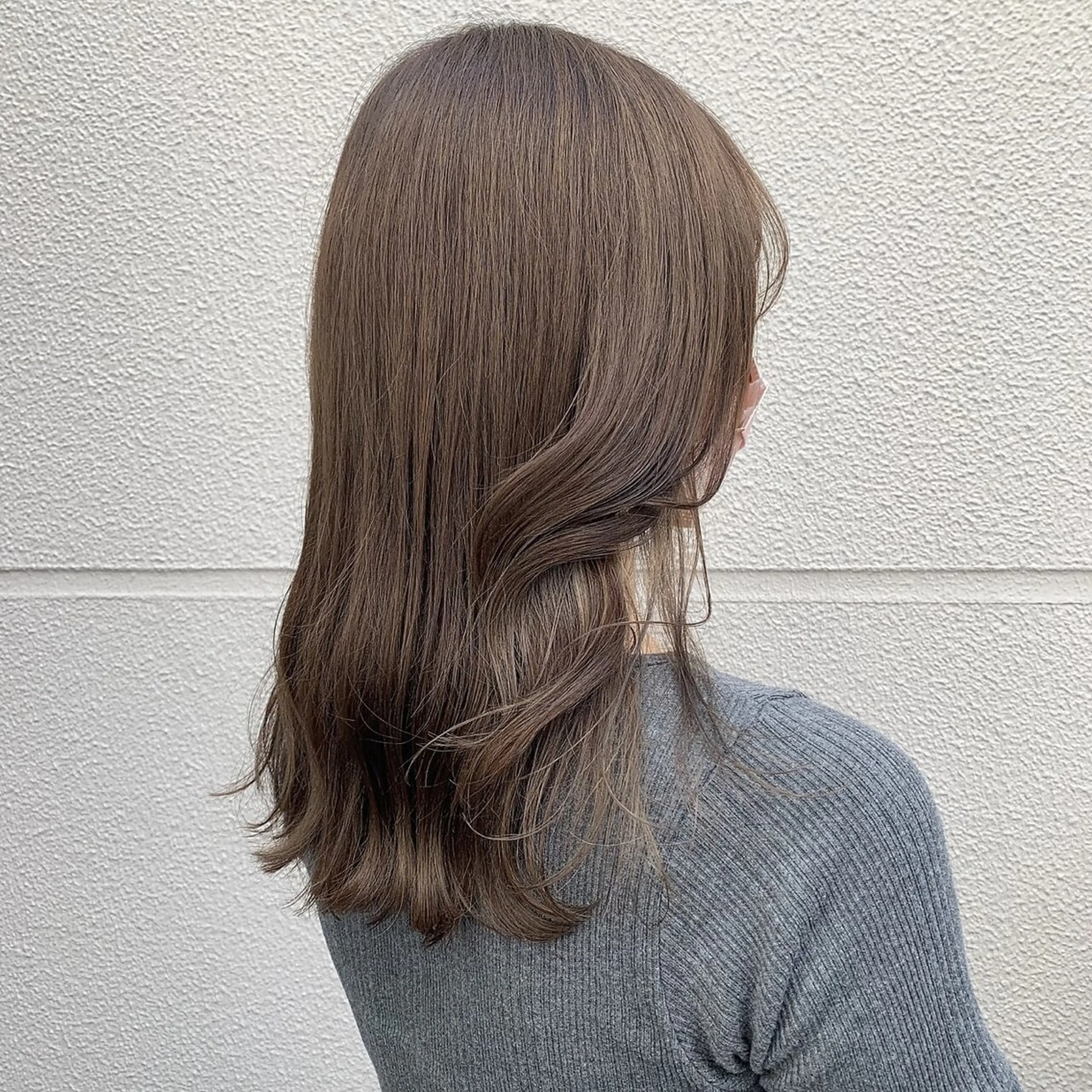 セミロング カット ヘアカラー トリートメント マエダルイ🌐 レイヤースタイルのヘアスタイル