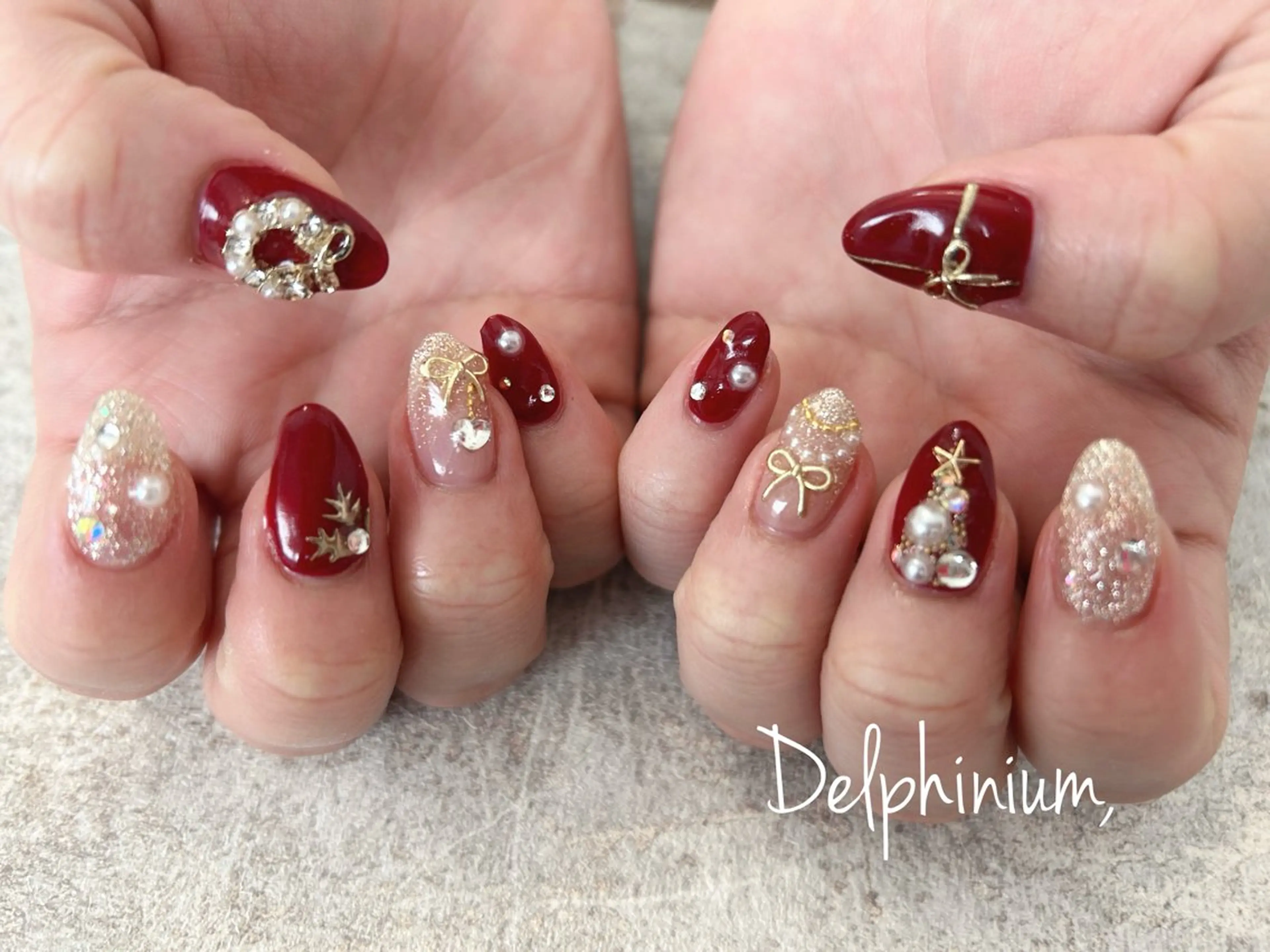 ネイル クリスマス ハンドネイル 岡本 友恵のネイルデザイン