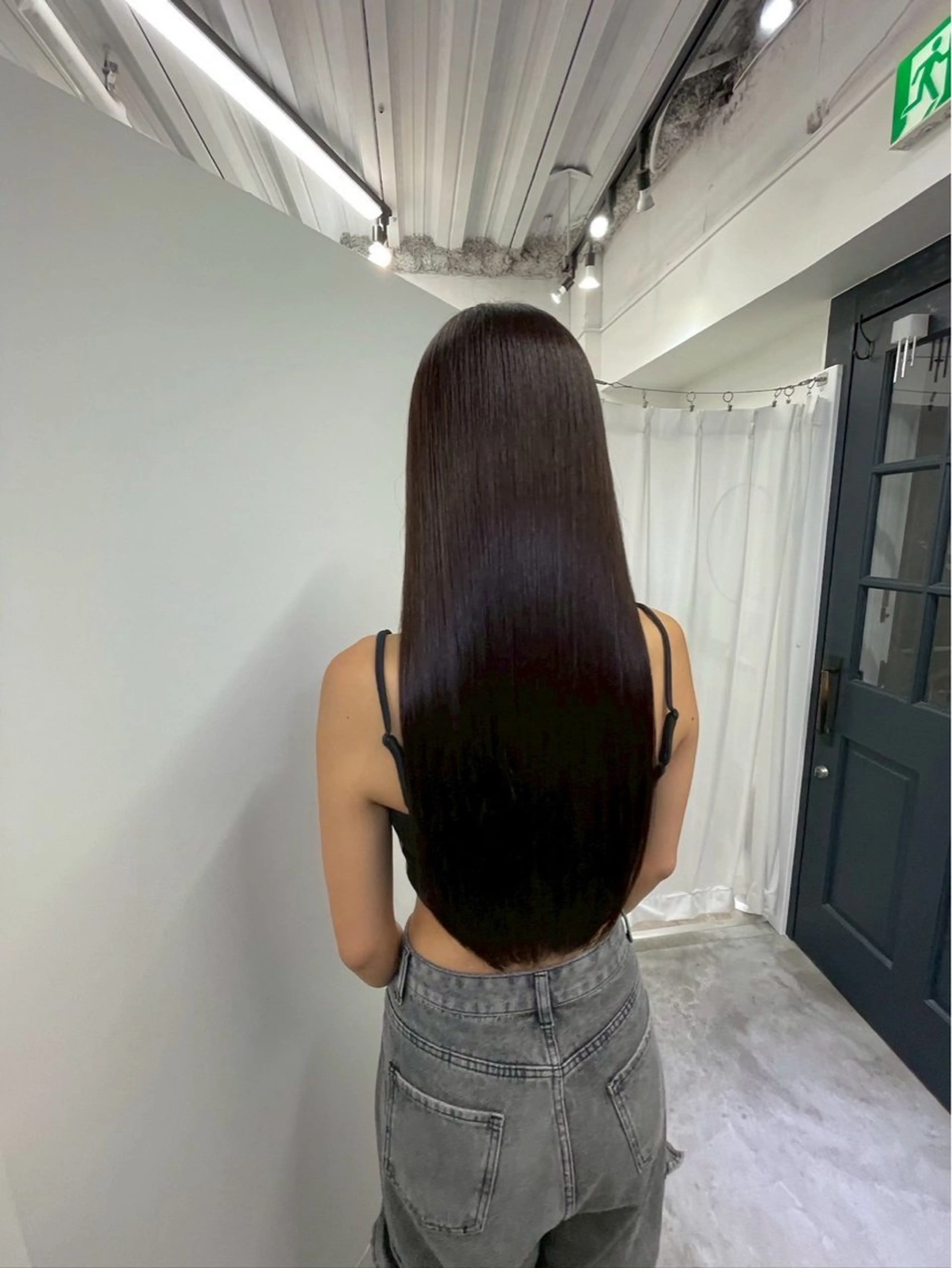 ロング カラー 八幡 空乃のヘアスタイル