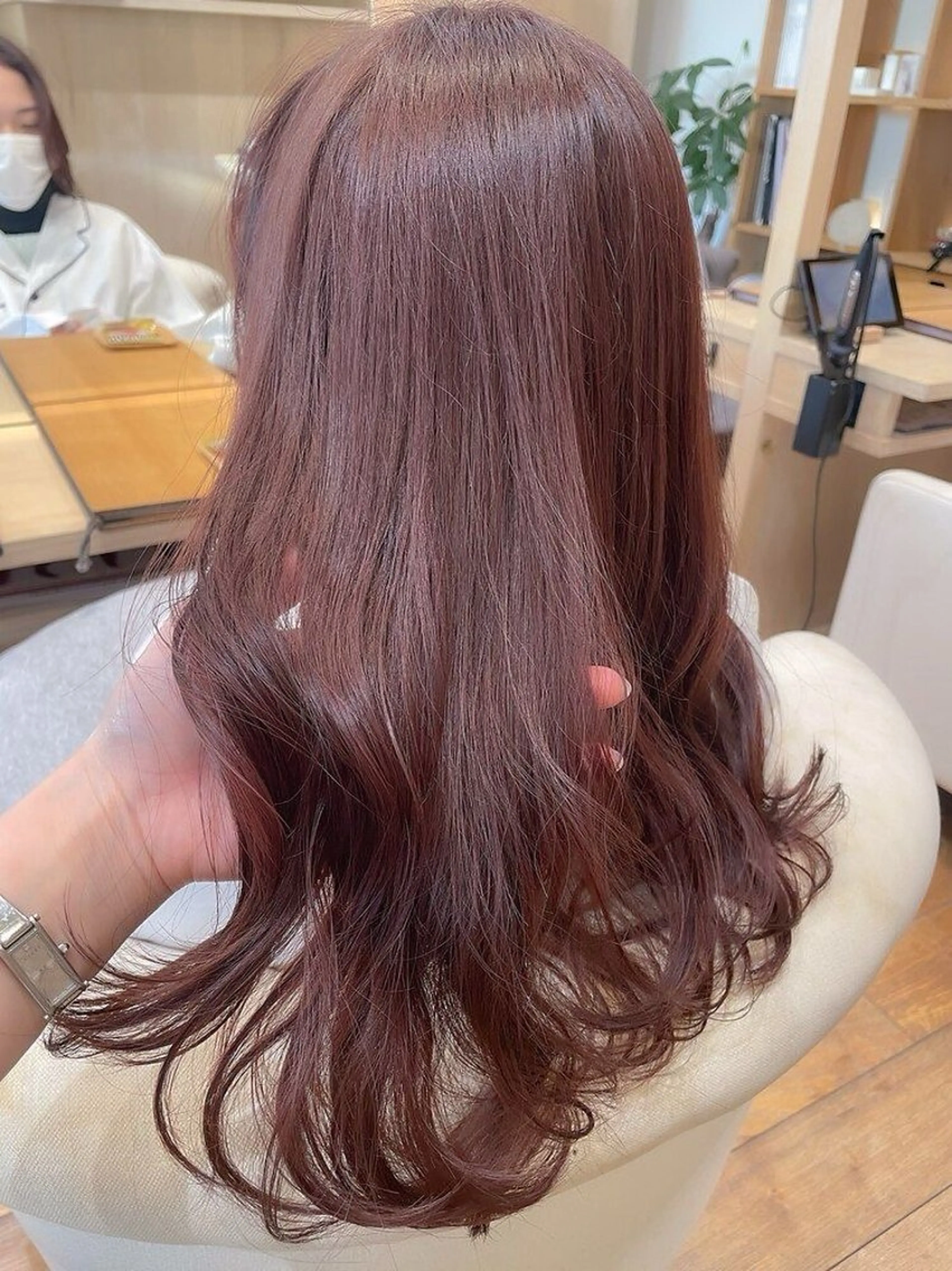 カラー ヘアカラー 佐々木 凜のヘアスタイル