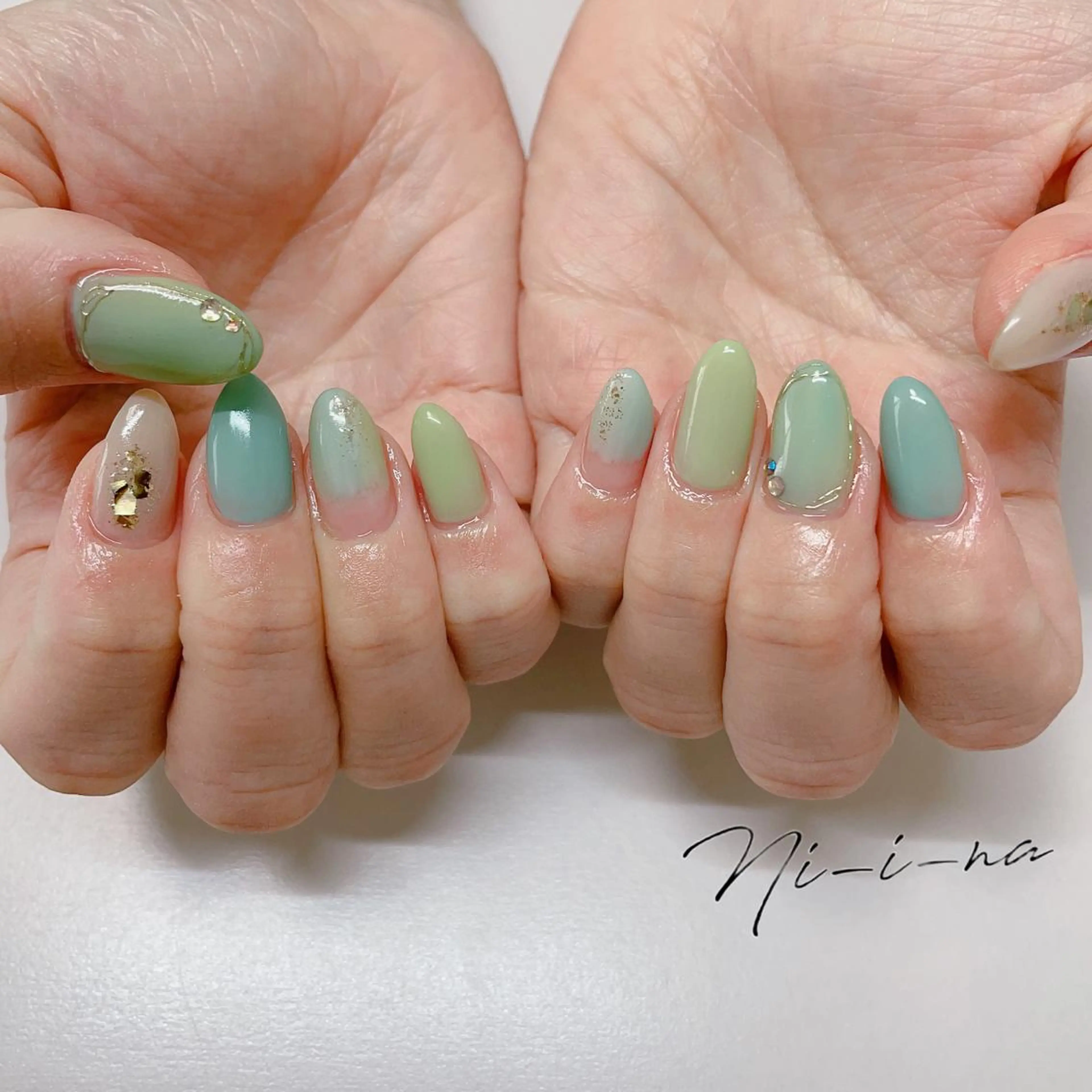 ネイル ハンドネイル nail salon Ni-i-naのネイルデザイン
