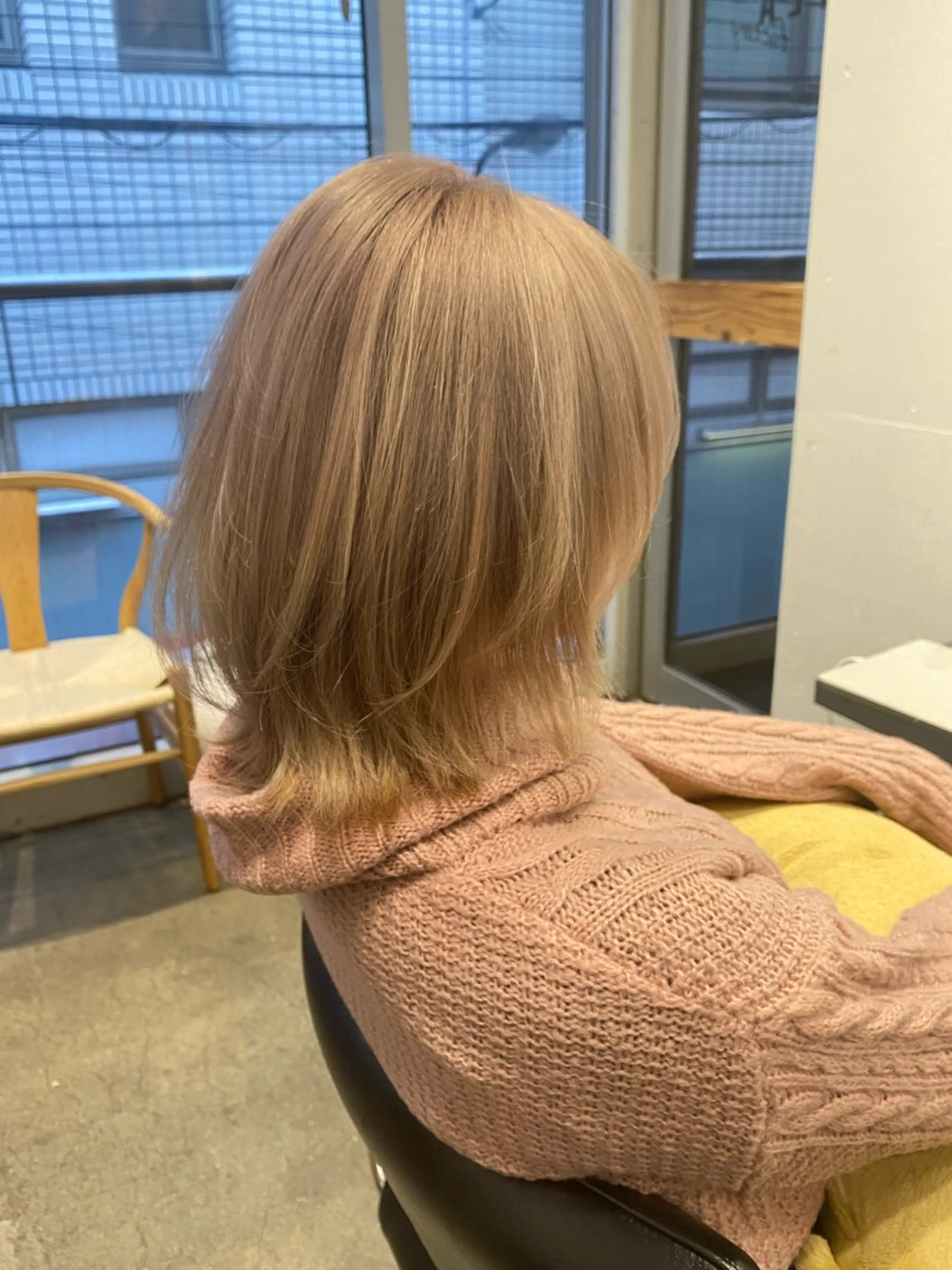 ミディアム カラー ウルフカット SALOWIN新宿三丁目【サロウィン】所属・レイヤー🔶髪質改善 🔶透明感カラー青木のヘアスタイル