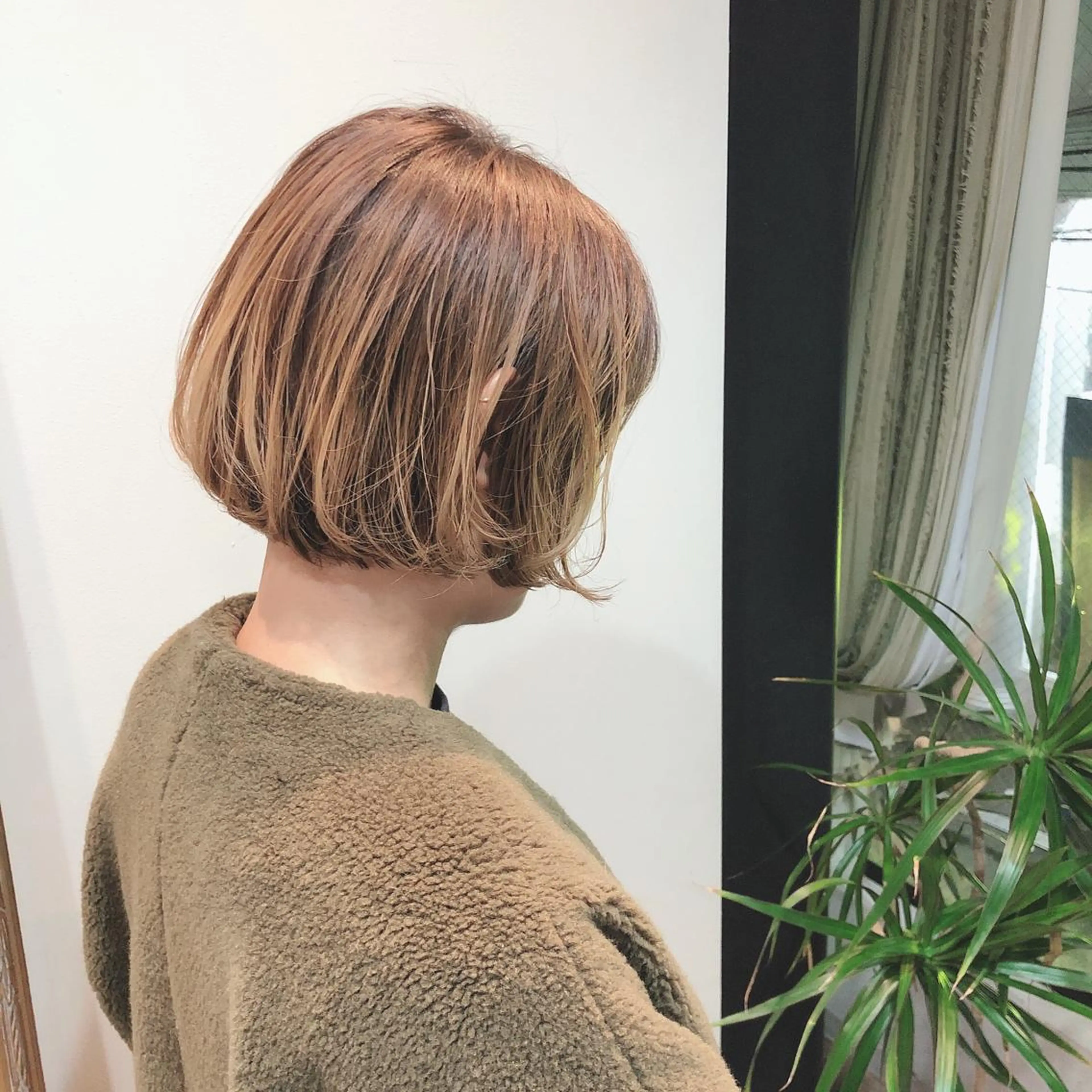 ショート ボブ カット ヘアカラー トリートメント :::  gally :::のヘアスタイル
