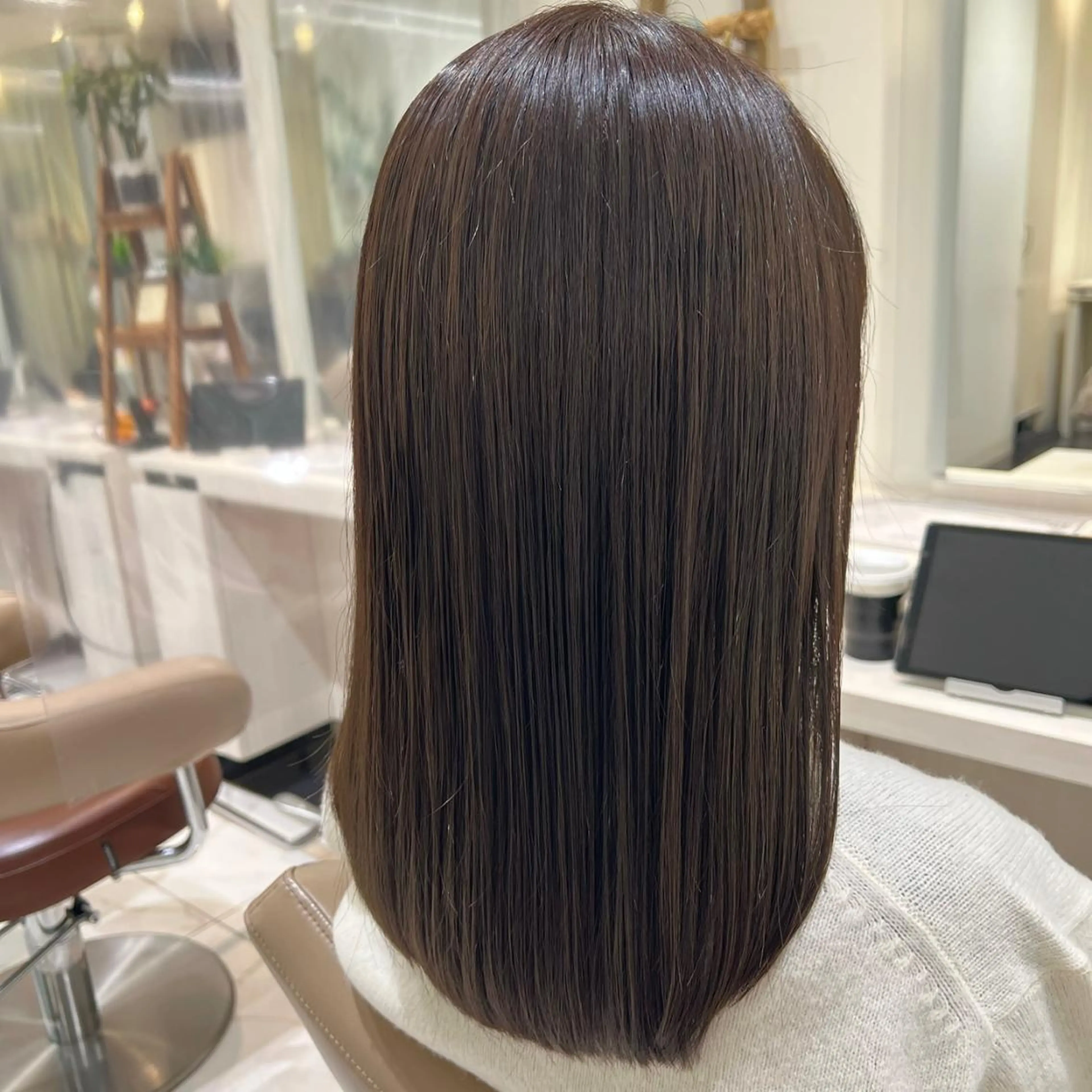 セミロング ケアカラー 髪質改善 カット ヘアカラー トリートメント 三箇島 陽香のヘアスタイル