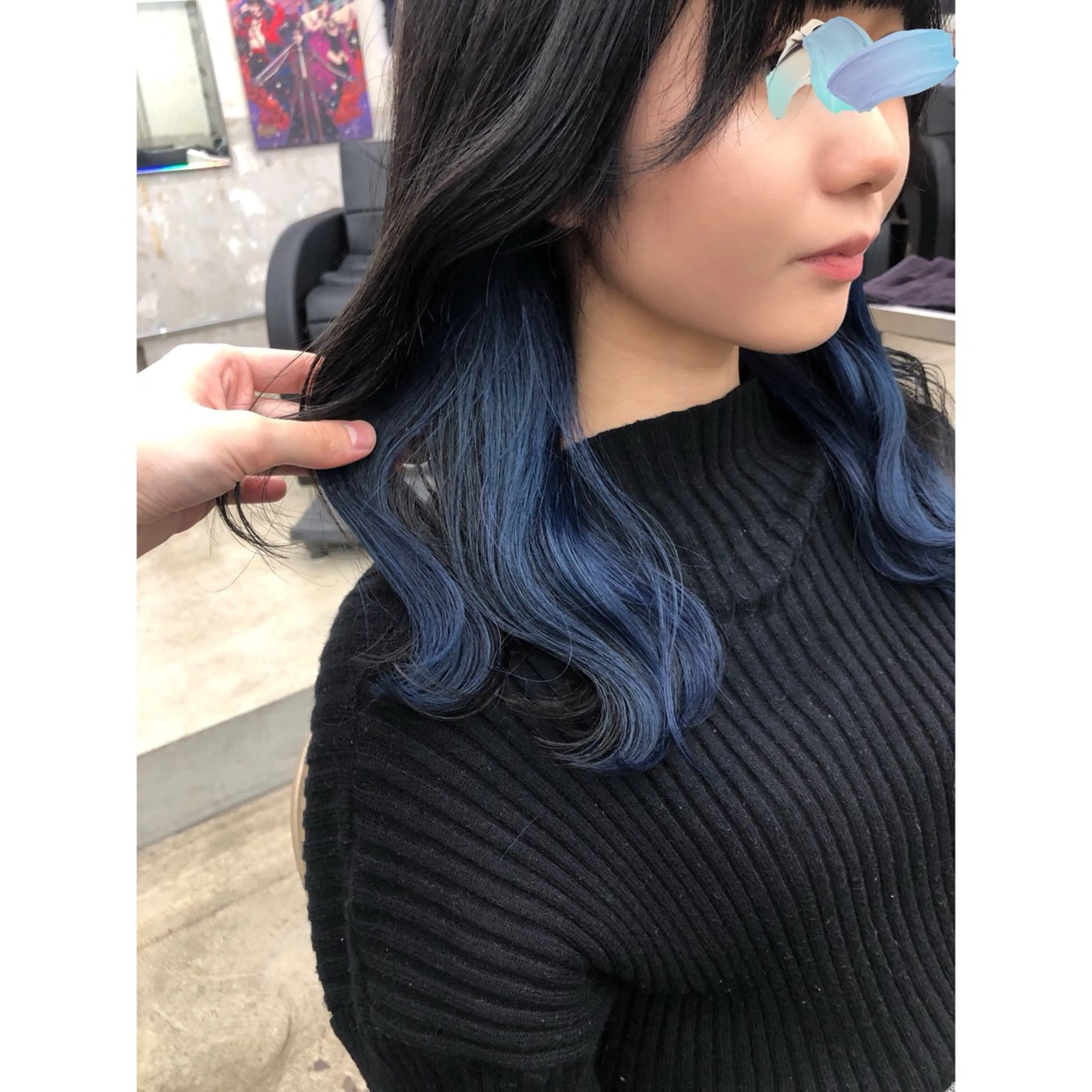 セミロング カラー ブルーカラー 推しカラー✨ オタク美容師ユウカのヘアスタイル
