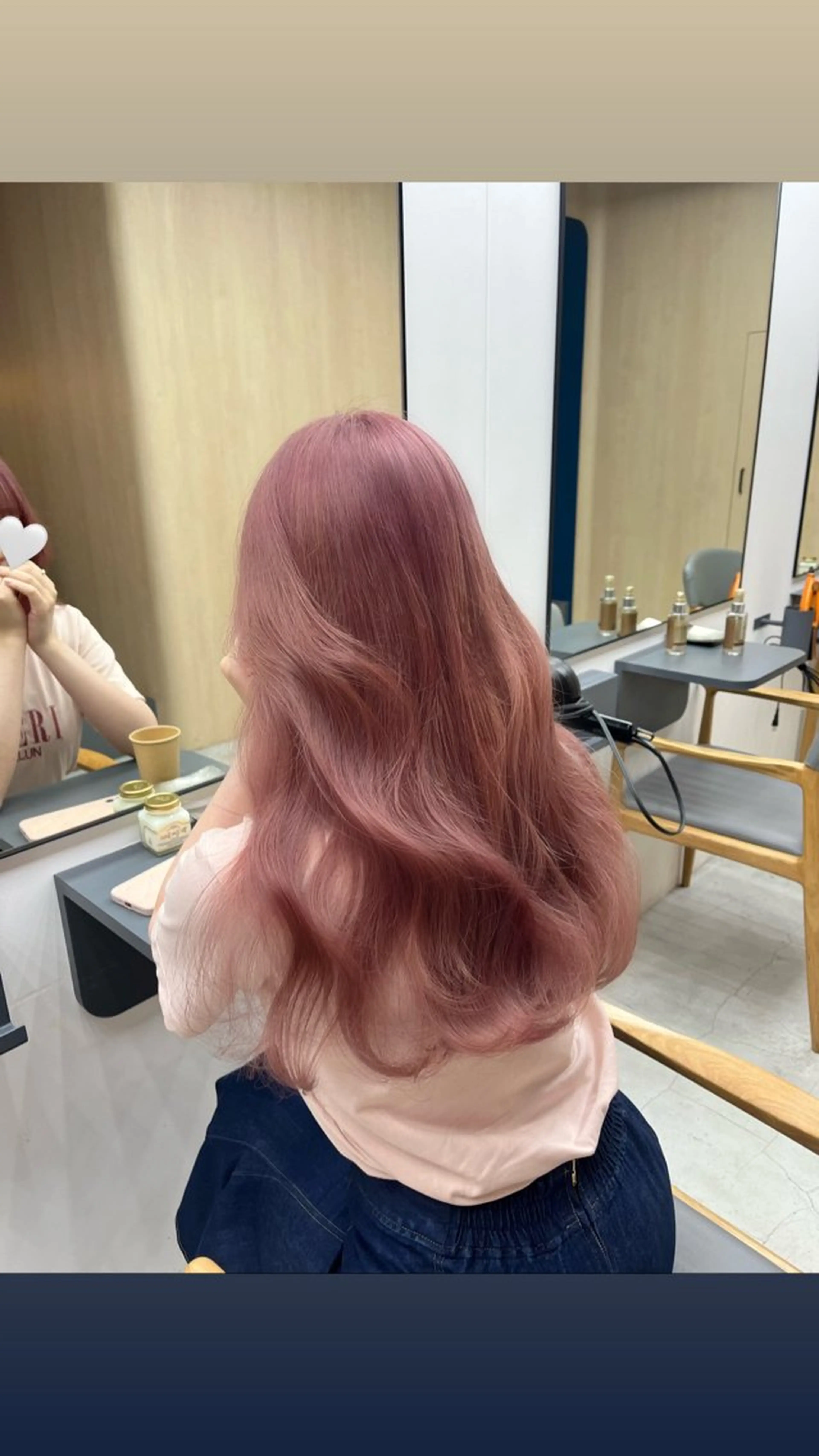 ロング カラー ベージュカラー ブリーチ ピンクカラー ピンクベージュ ayaka♡ 柔らかカラーのヘアスタイル