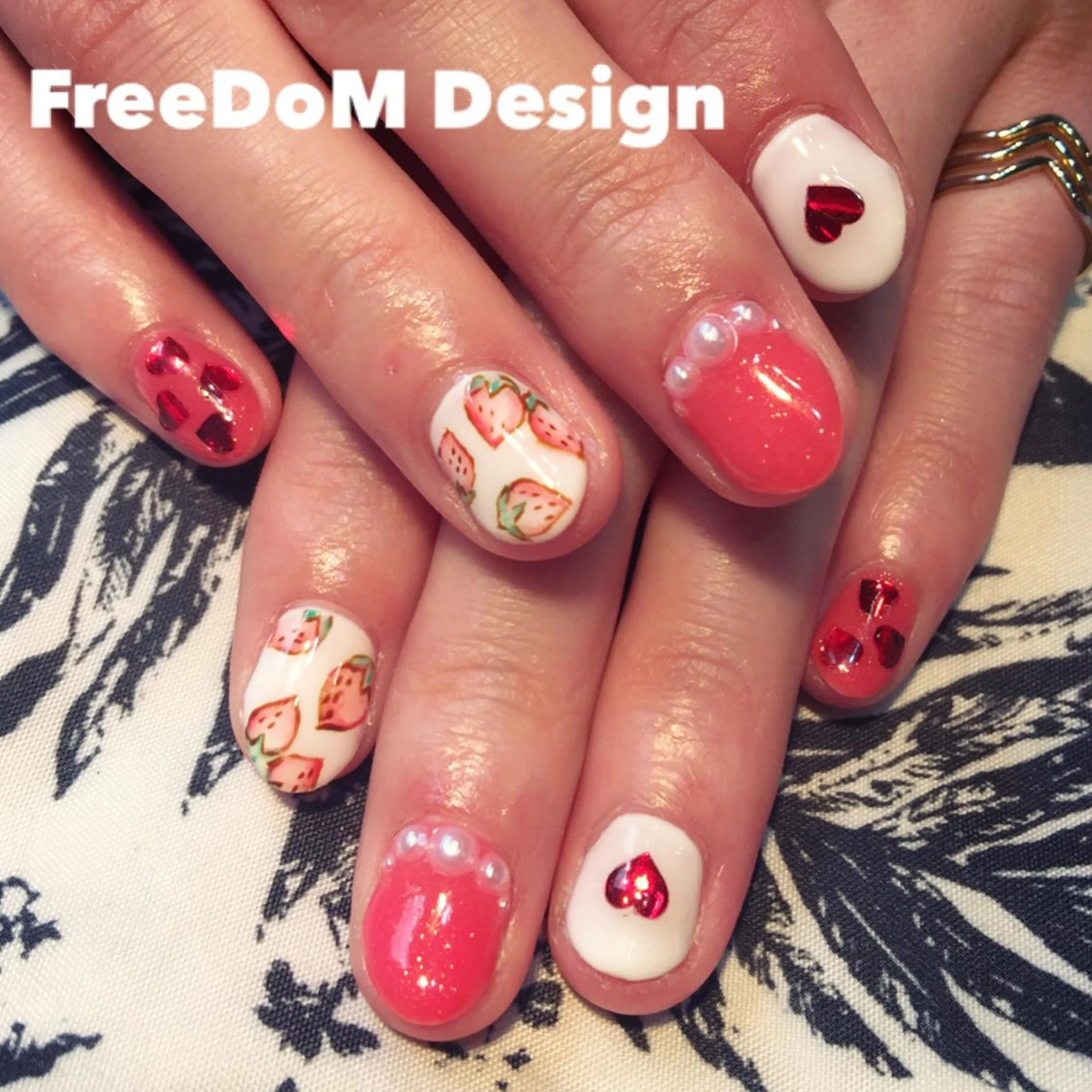 ネイル アートネイル ＦreeDoＭ   Design所属・W KUMIのネイルデザイン