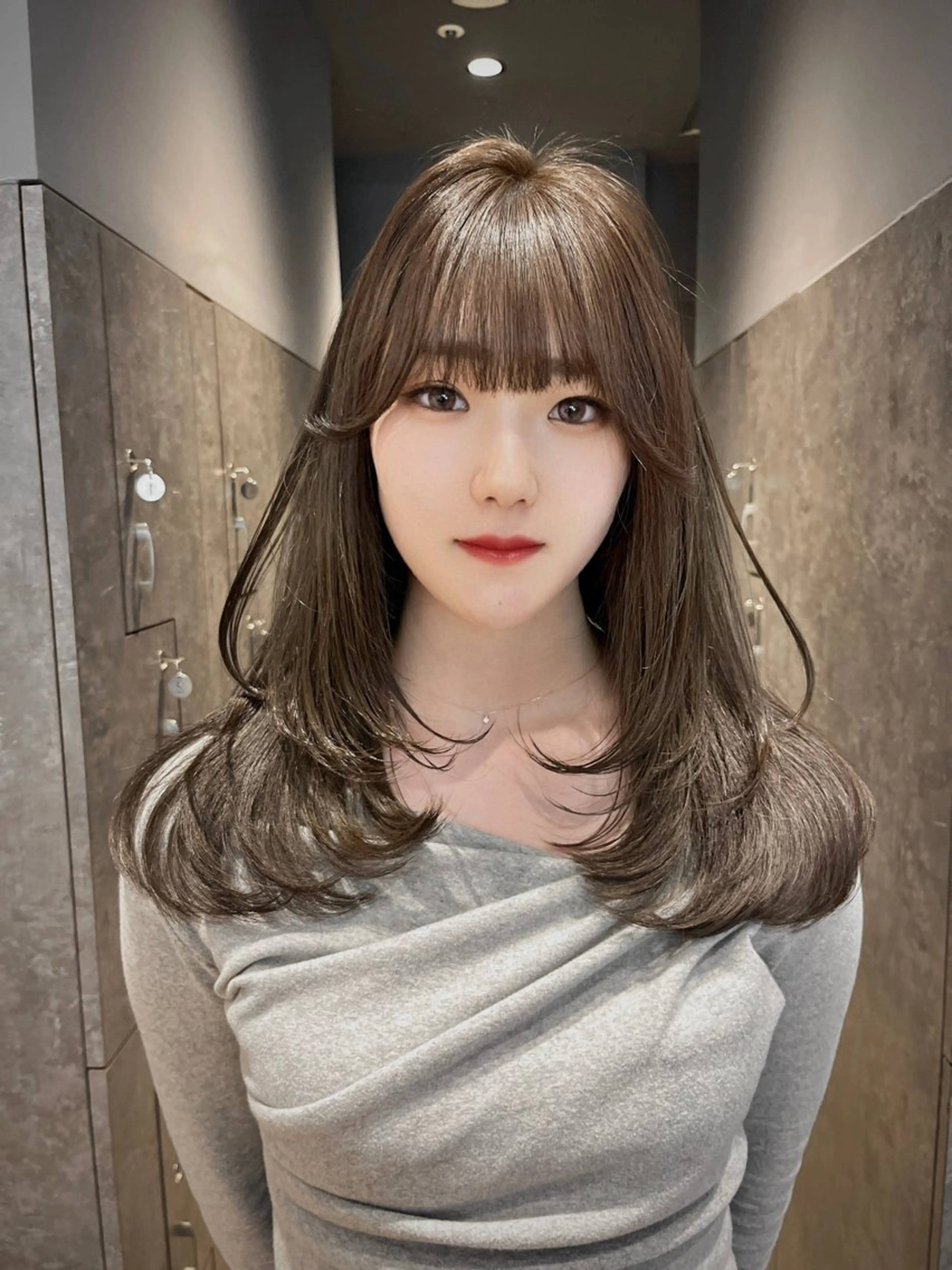 ロング 前嶋 愛友のヘアスタイル