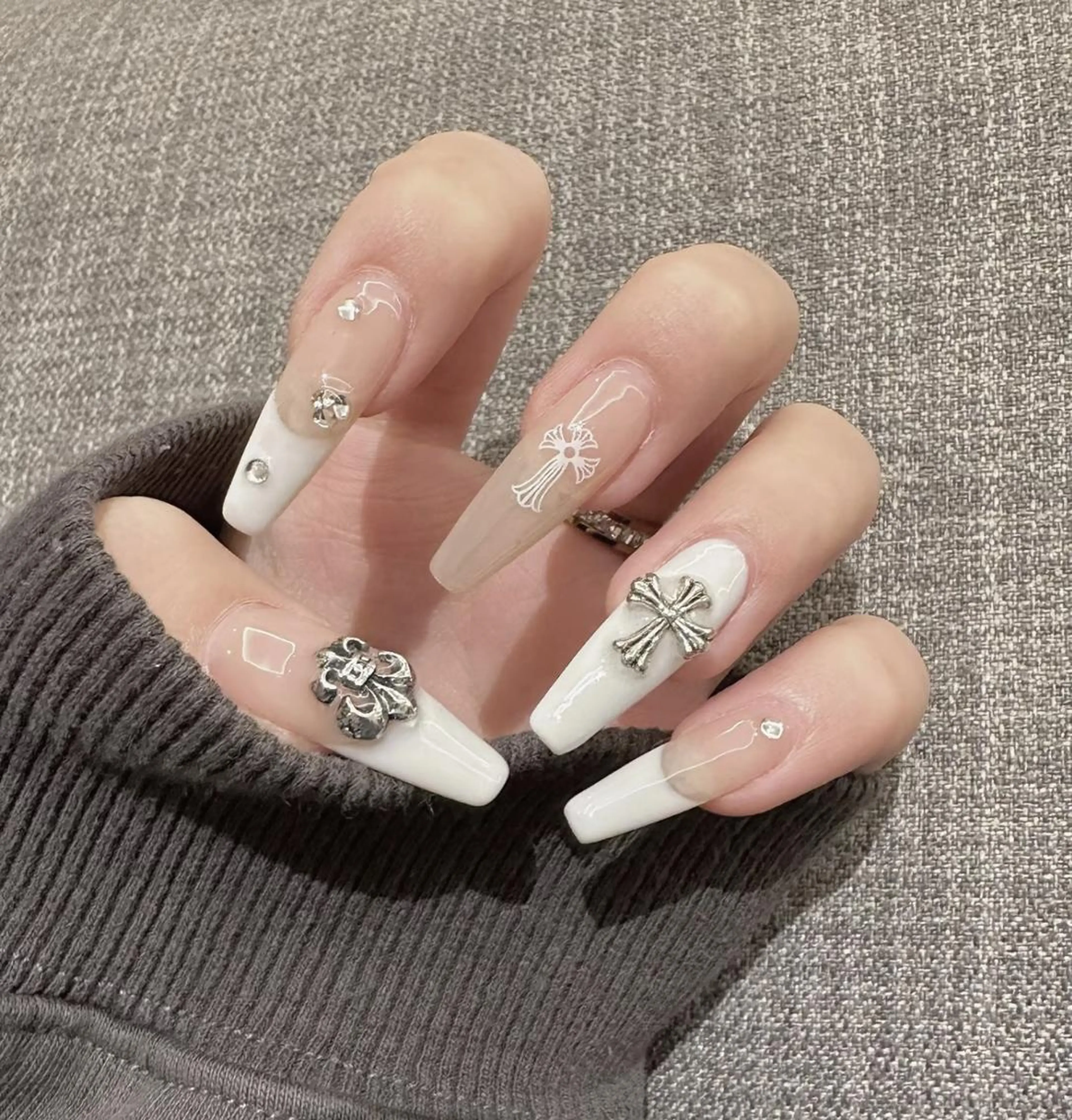 ネイル ハンドネイル ハンドケア 🍑 momo_nailのネイルデザイン