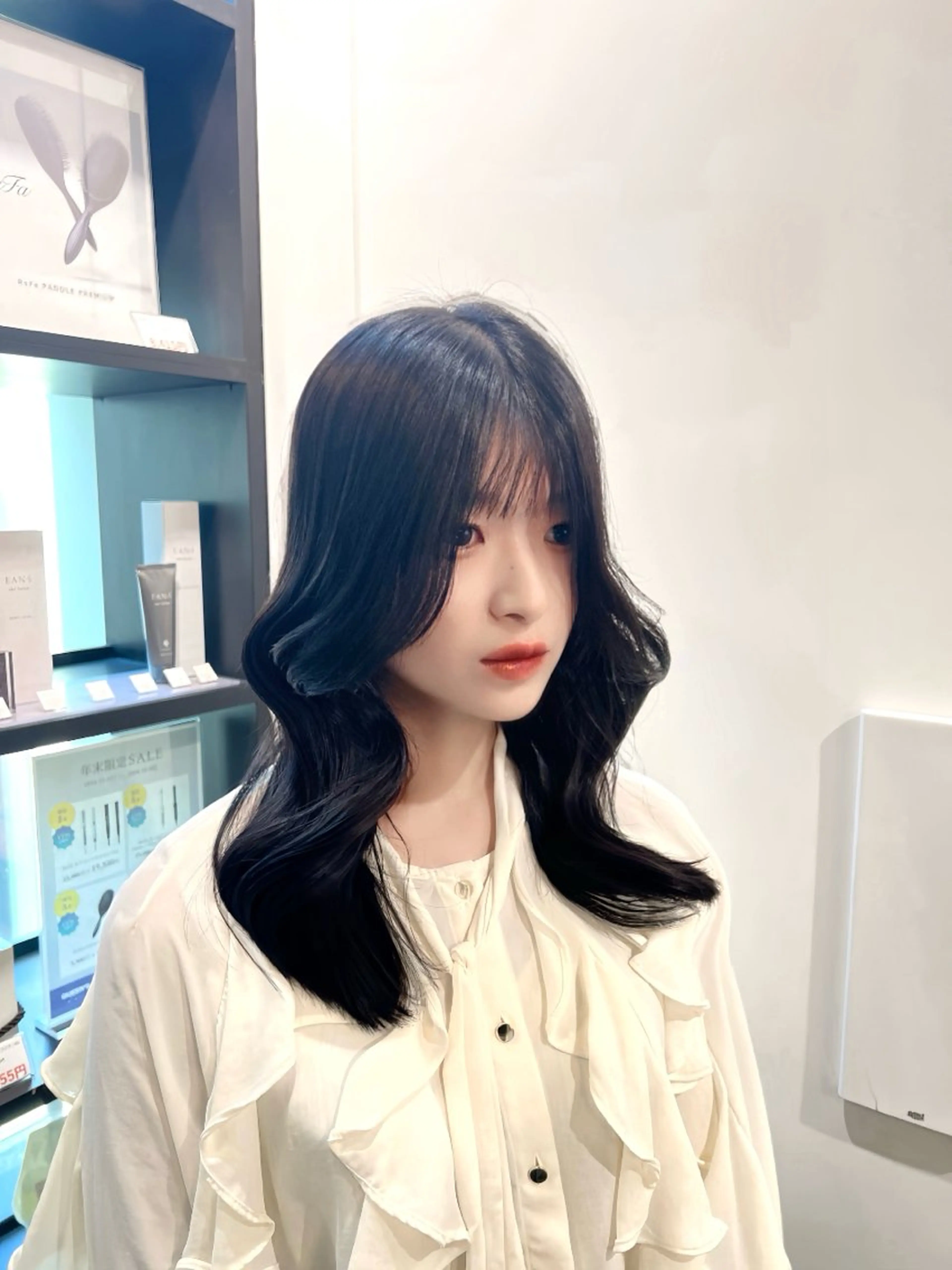 ミディアム 韓国ヘア🇰🇷/ みう/미우 ☪︎のヘアスタイル