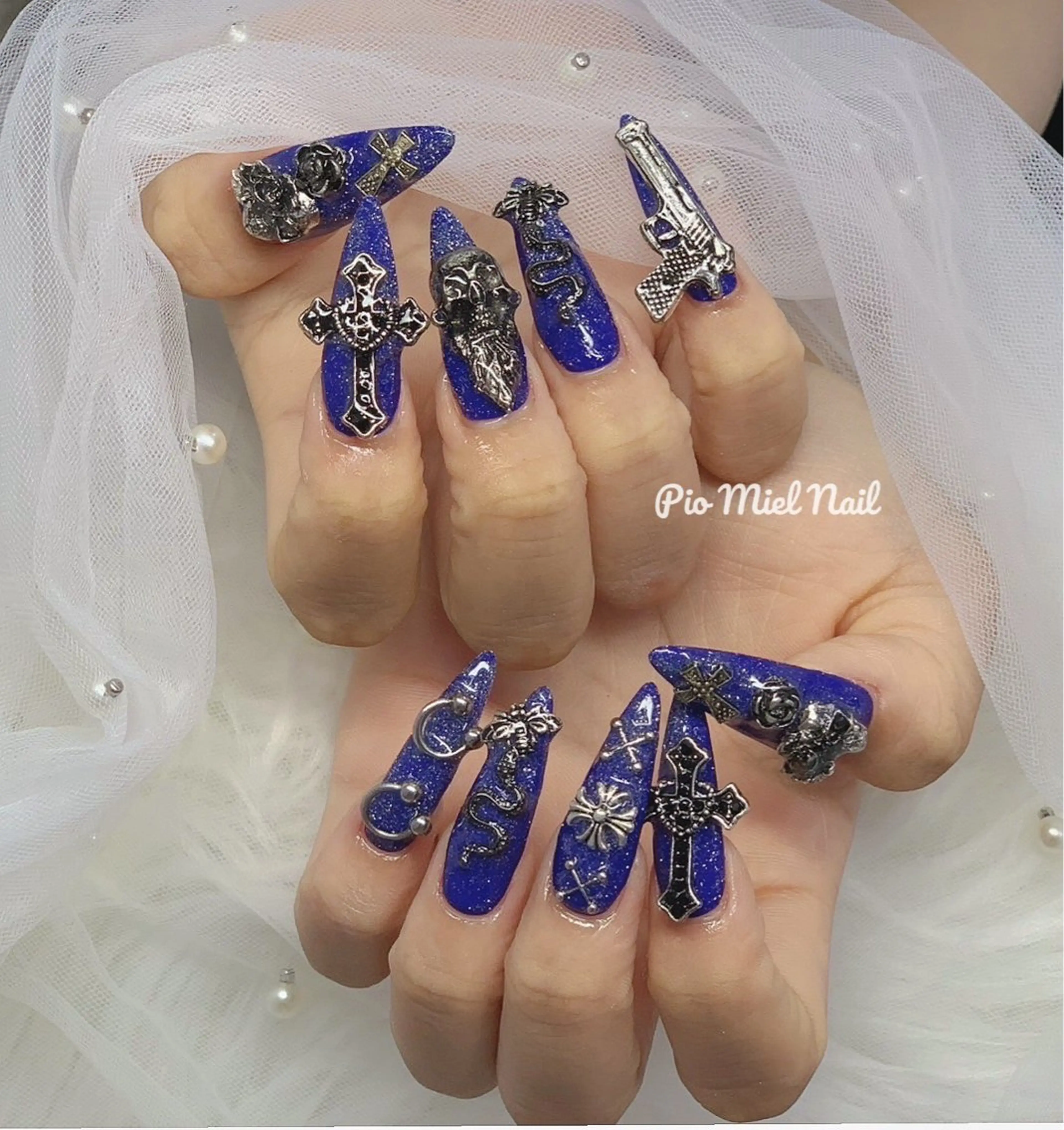 ネイル アートネイル ブルー ジェルネイル ラメ(グリッター) ロングネイル ハンドネイル momo 長さだしのネイルデザイン