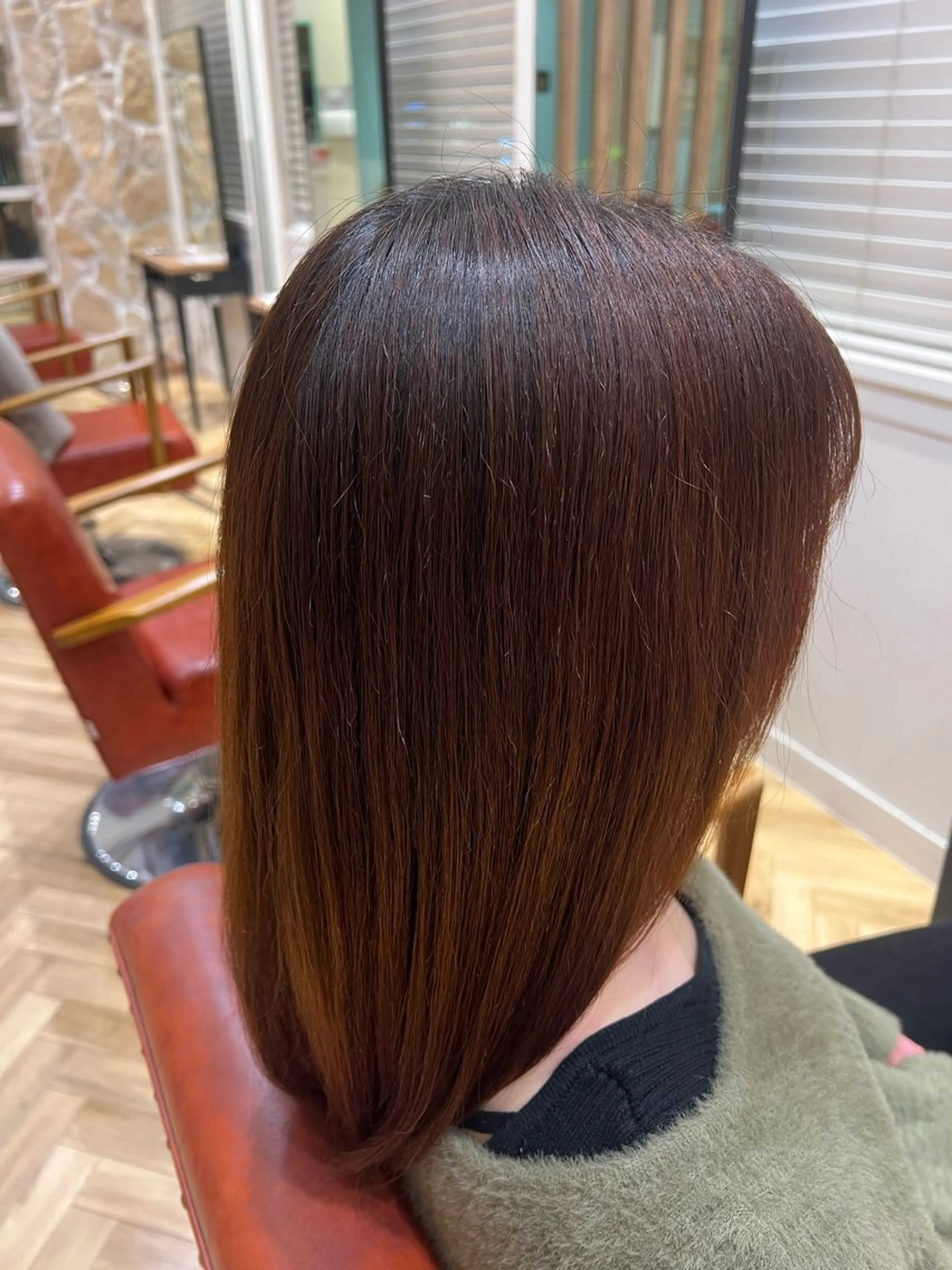 セミロング TRIBECA所属・岩波 寛悟のヘアスタイル