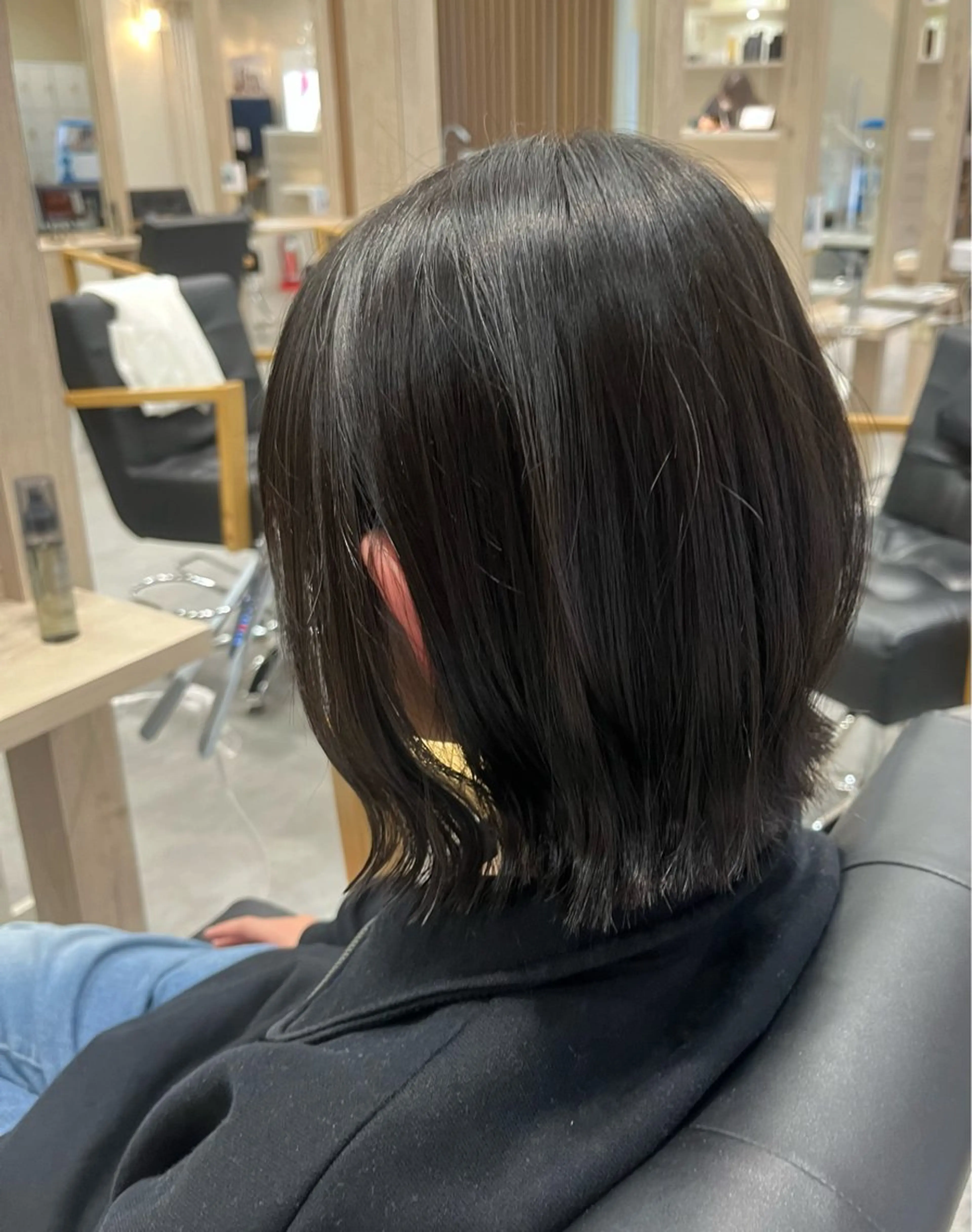 ミディアム ボブ 外ハネヘア YoLo ．所属・あかり🌷 カラーリストのヘアスタイル