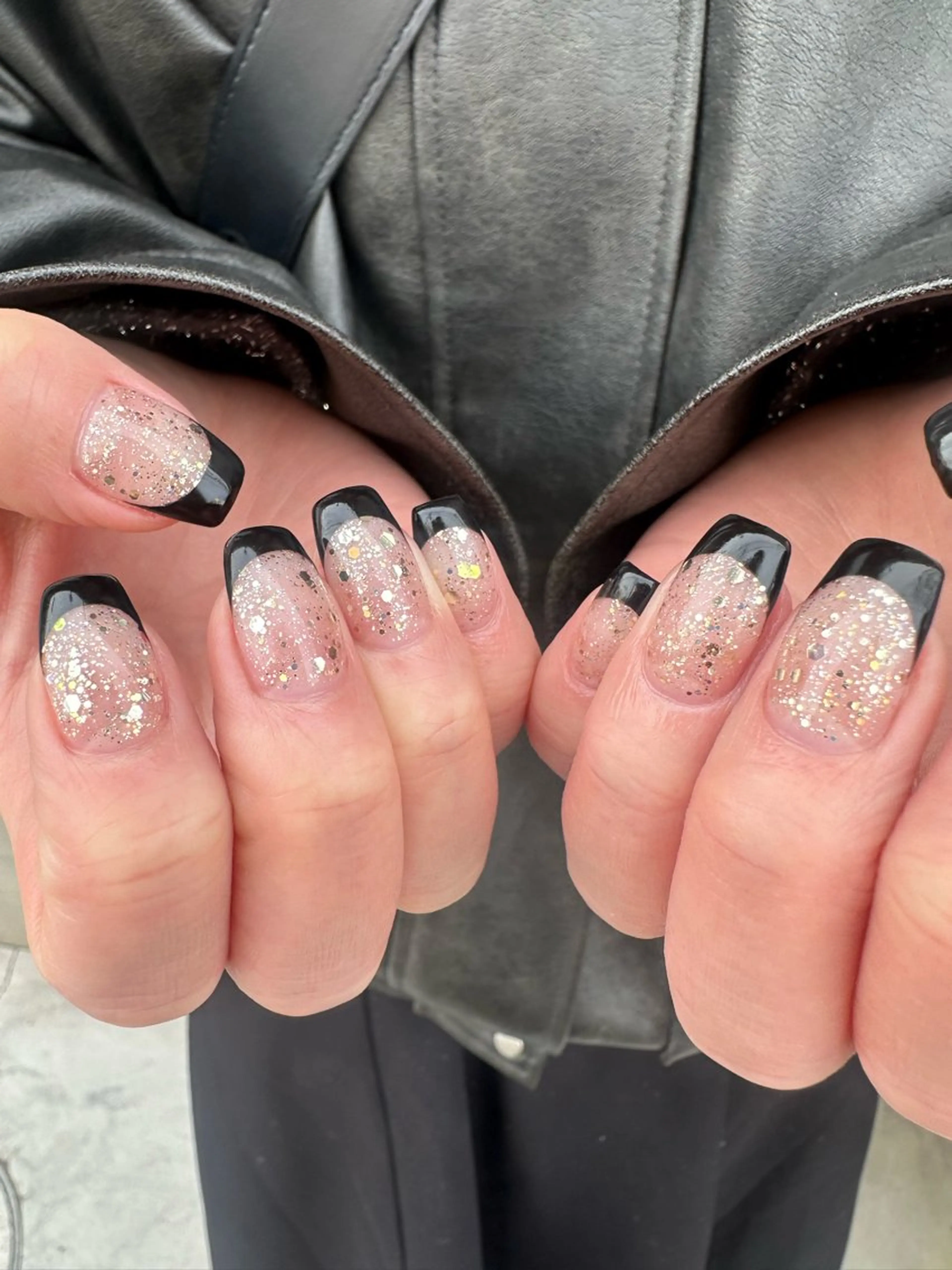 ネイル フレンチネイル ラメ(グリッター) ハンドネイル Gemies所属・nanako_ Gemiesのネイルデザイン