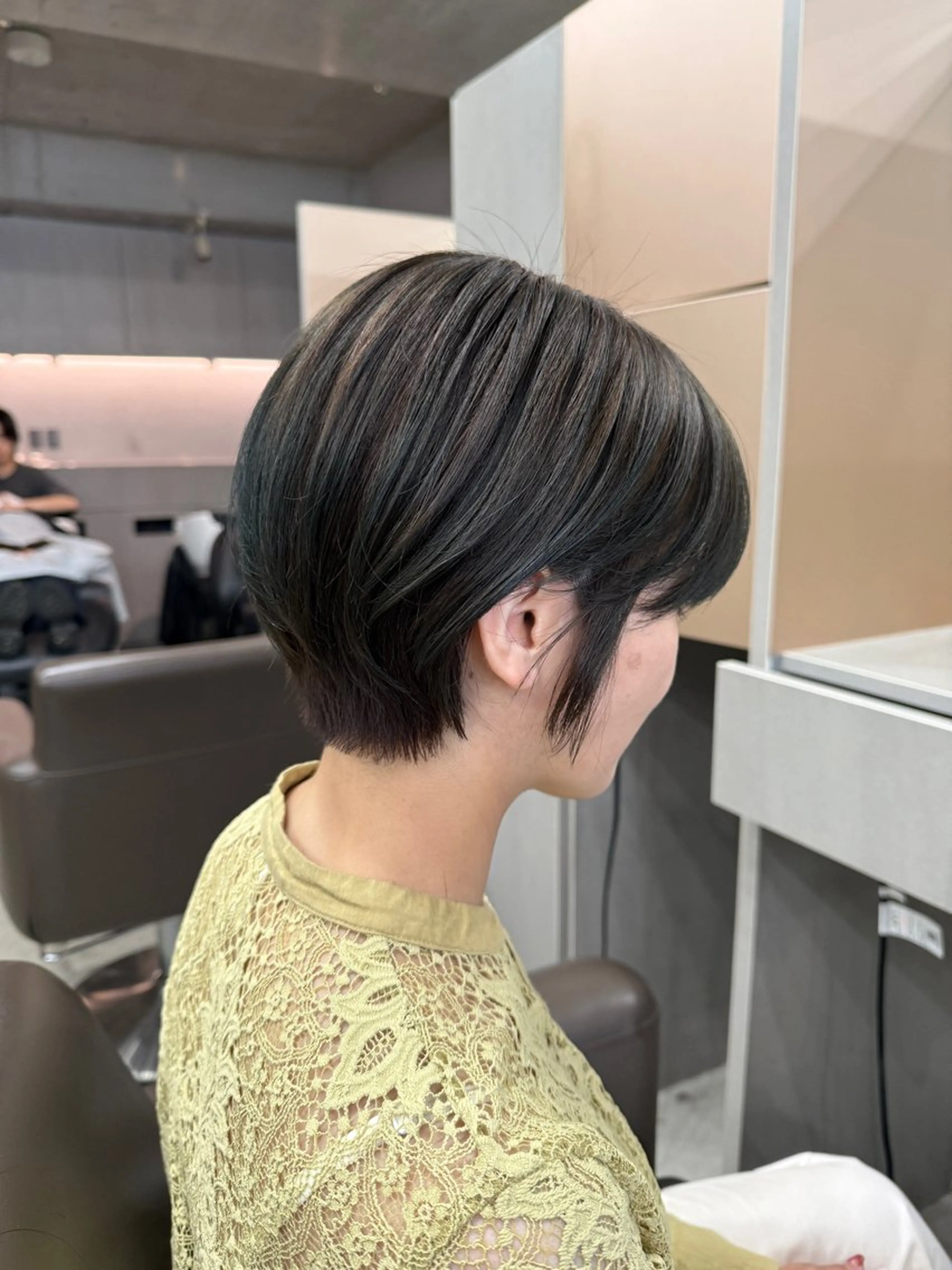 ショート カラー カット ヘアカラー トリートメント 表参道/赤み無し 透明感 colorのヘアスタイル