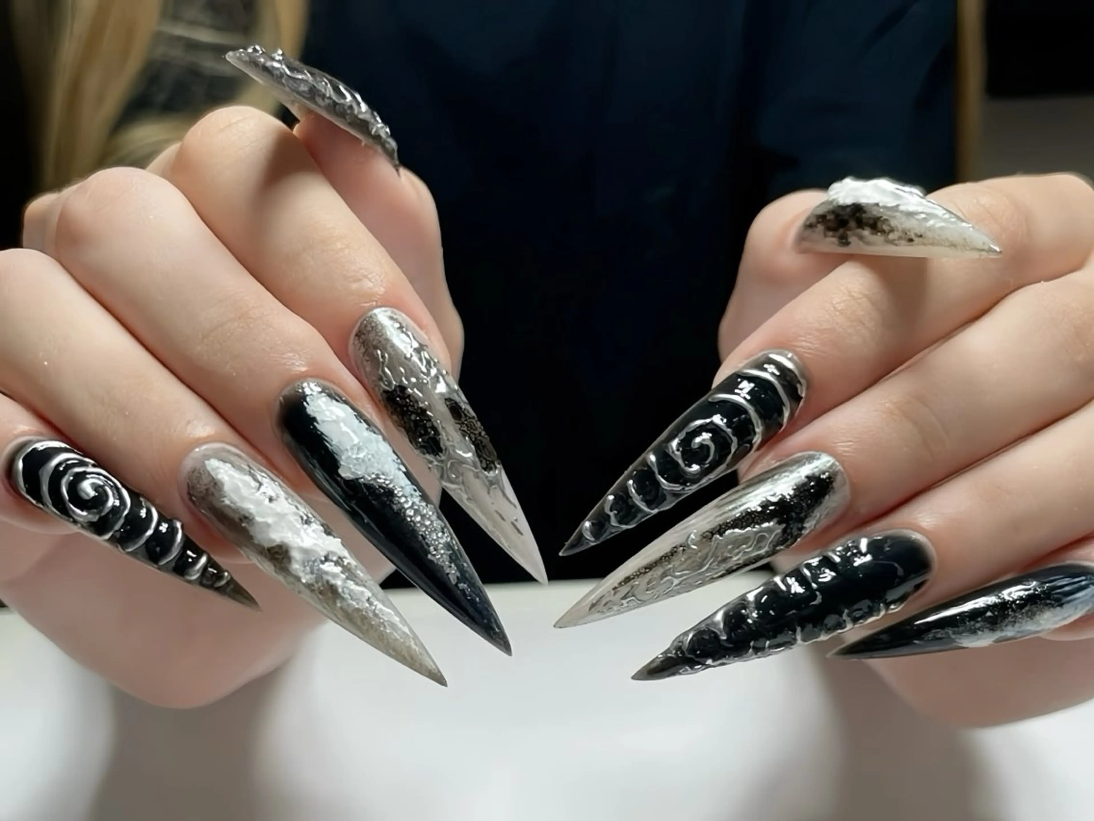 ネイル アートネイル ハロウィン ロングネイル スカルプネイル ネイルチップ ハンドネイル Rin Nail 新大久保店のネイルデザイン