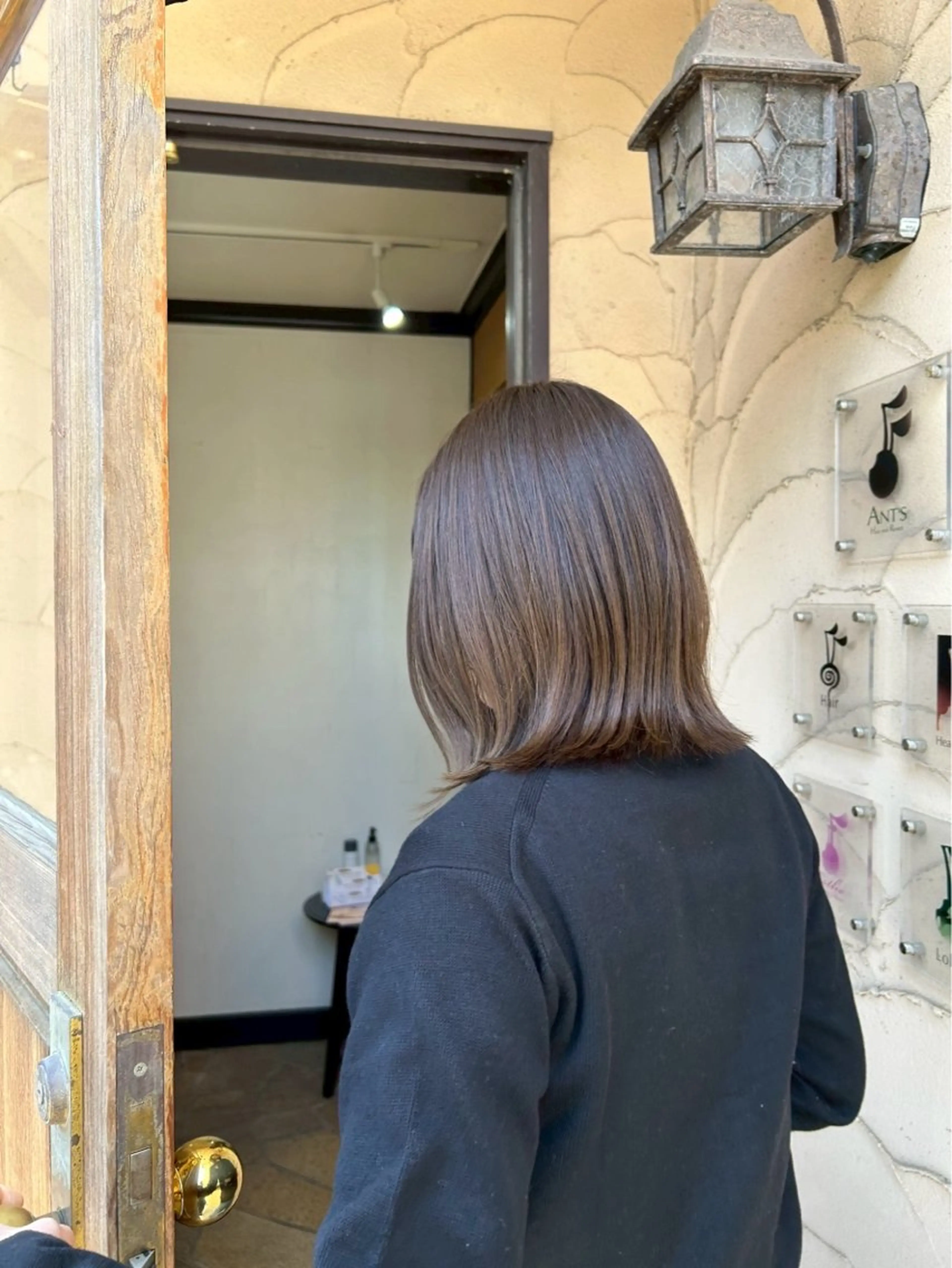 ミディアム 茅ヶ崎/ブリーチ/ カラー/かえでのヘアスタイル