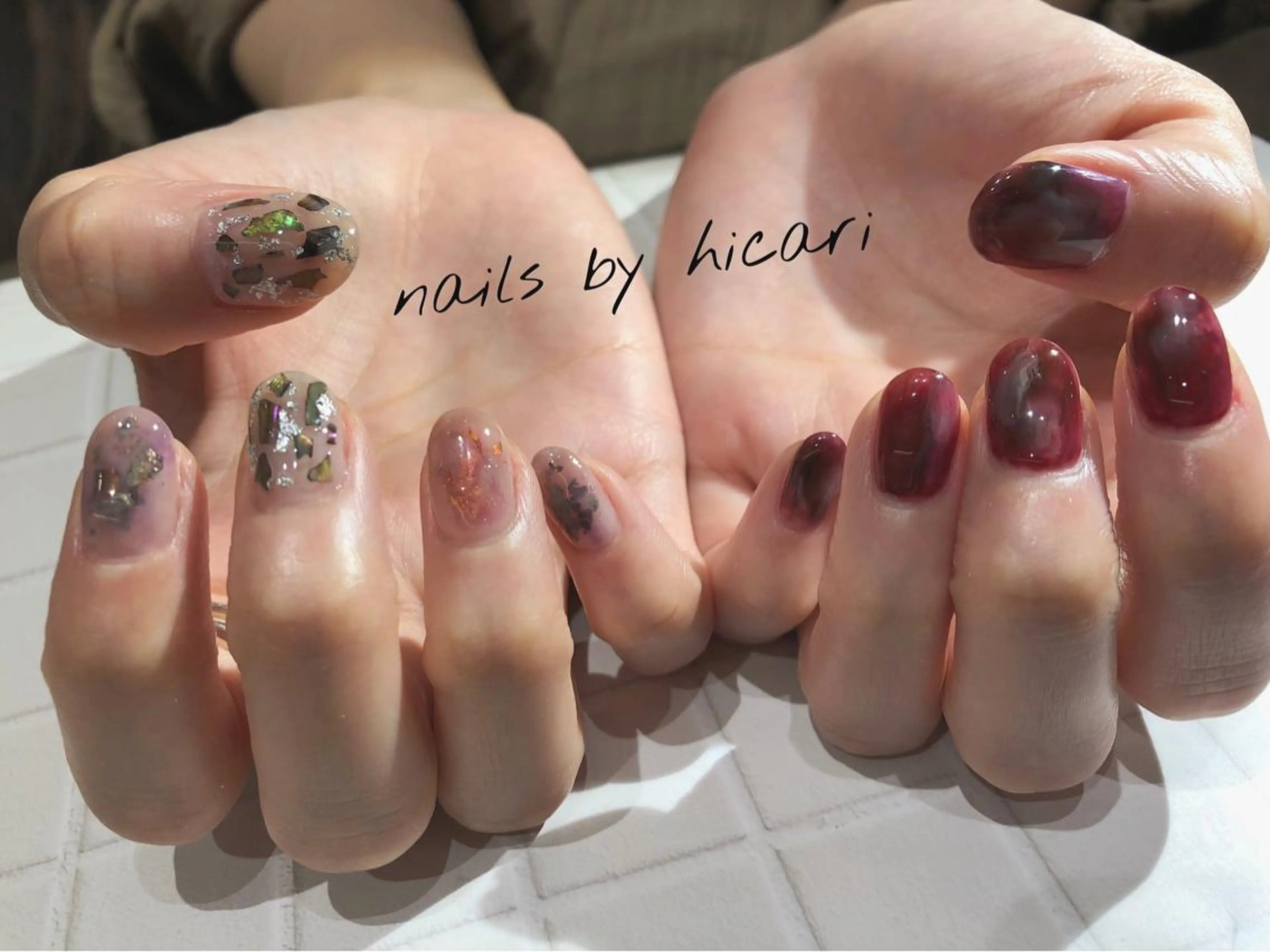 ショート カラー ネイル マツエク・マツパ ハンドネイル illum hicariのネイルデザイン