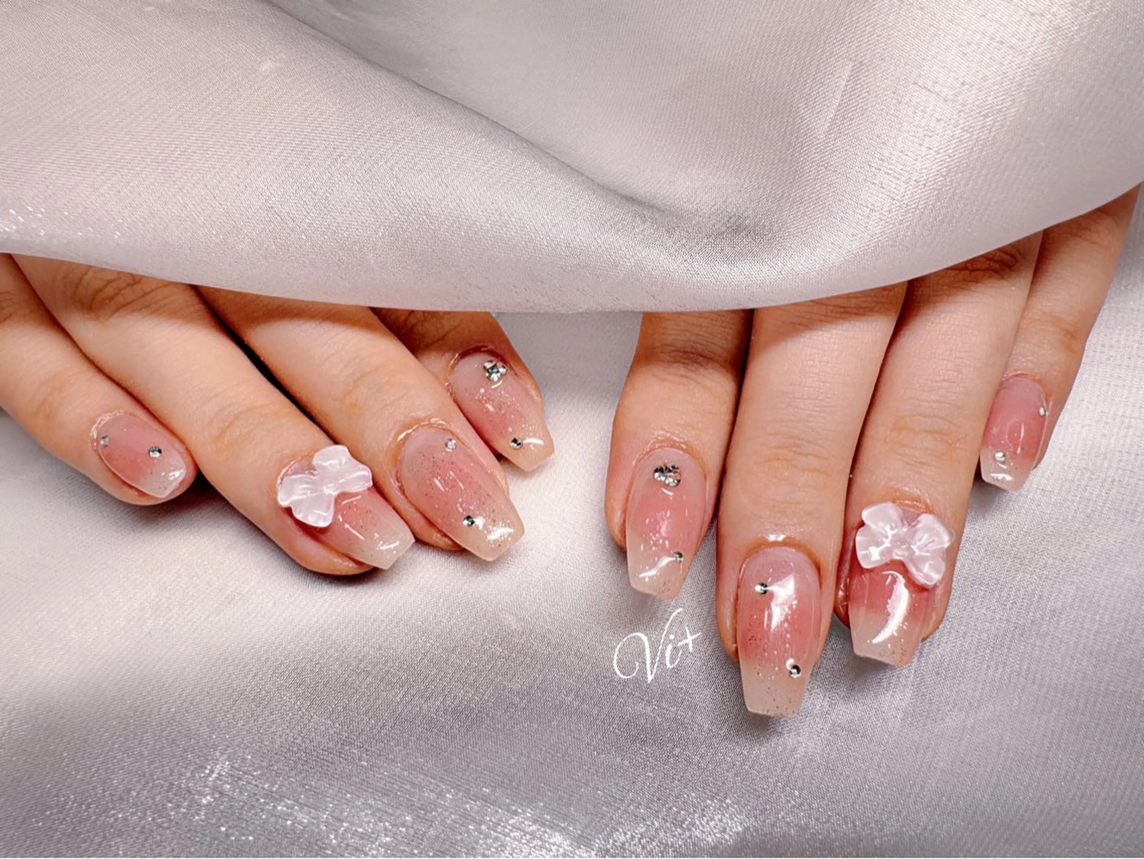 ネイル ハンドネイル ✨Nailsalon Vi+✨のネイルデザイン