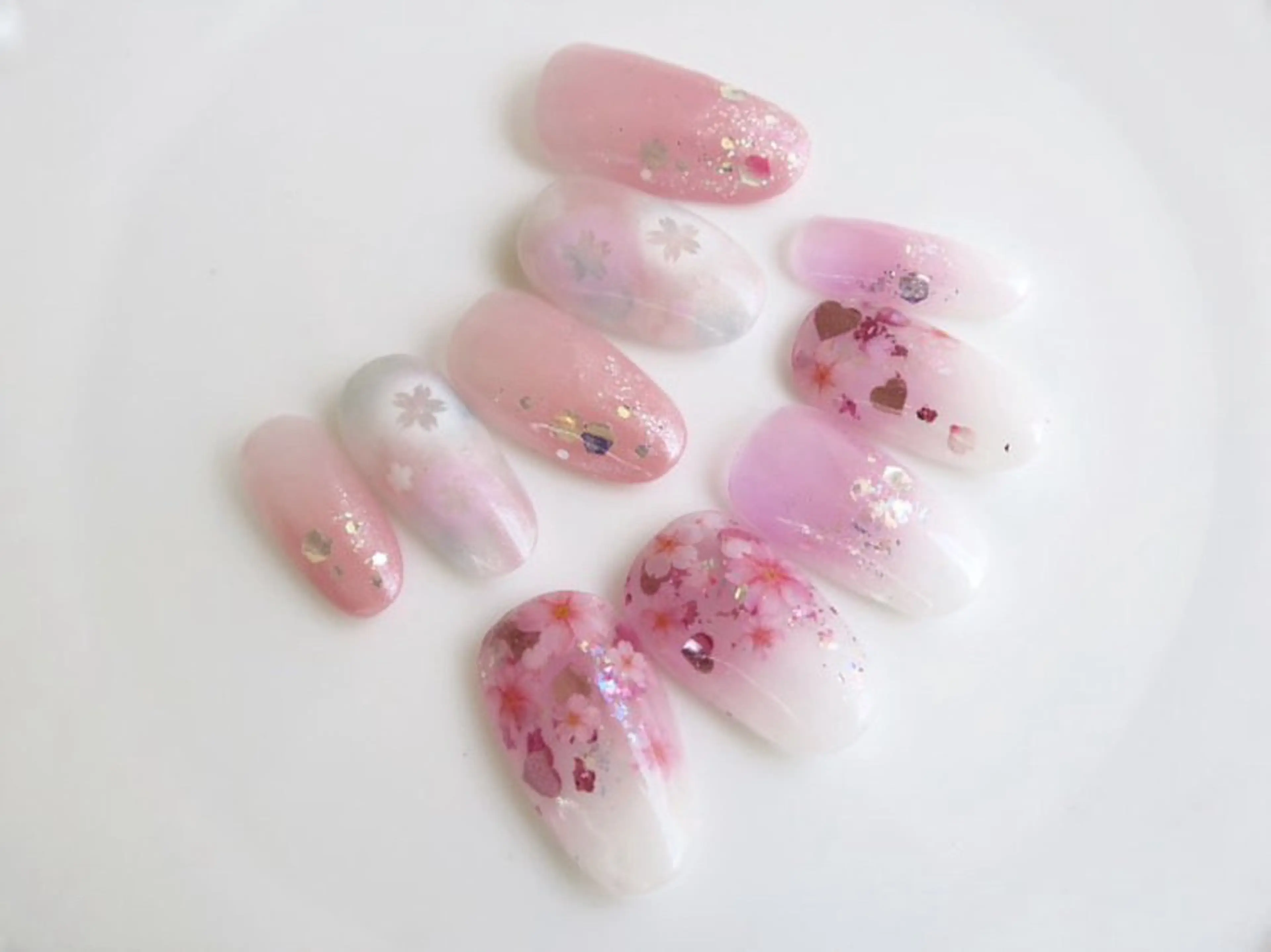 ネイル glossnail MIKIのネイルデザイン