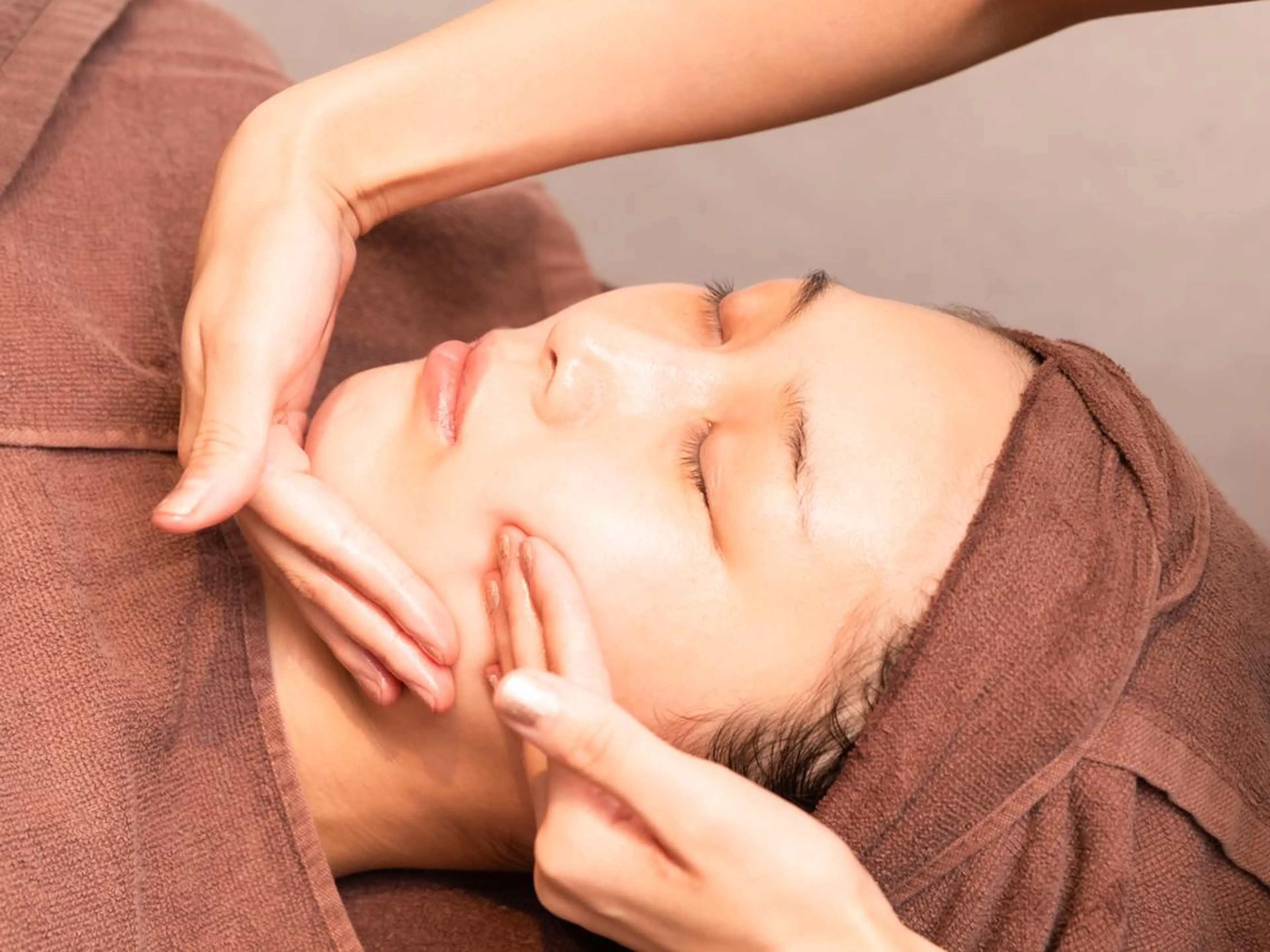 引き上げ＆リラックス◎☆毛穴洗浄＋保湿＋ヒト幹ロングマッサージ￥2,500の写真