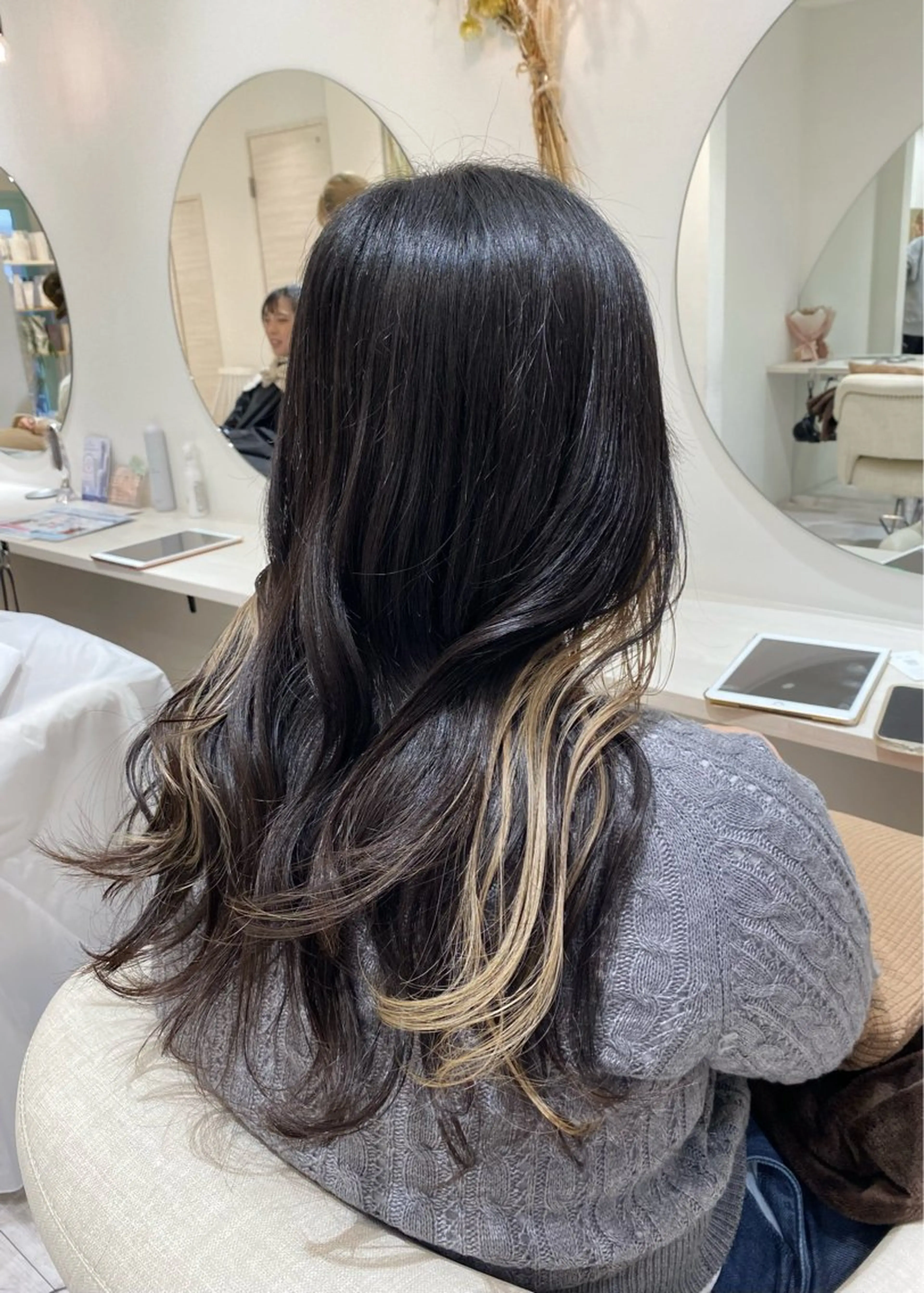 ロング FERIA かりんのヘアスタイル