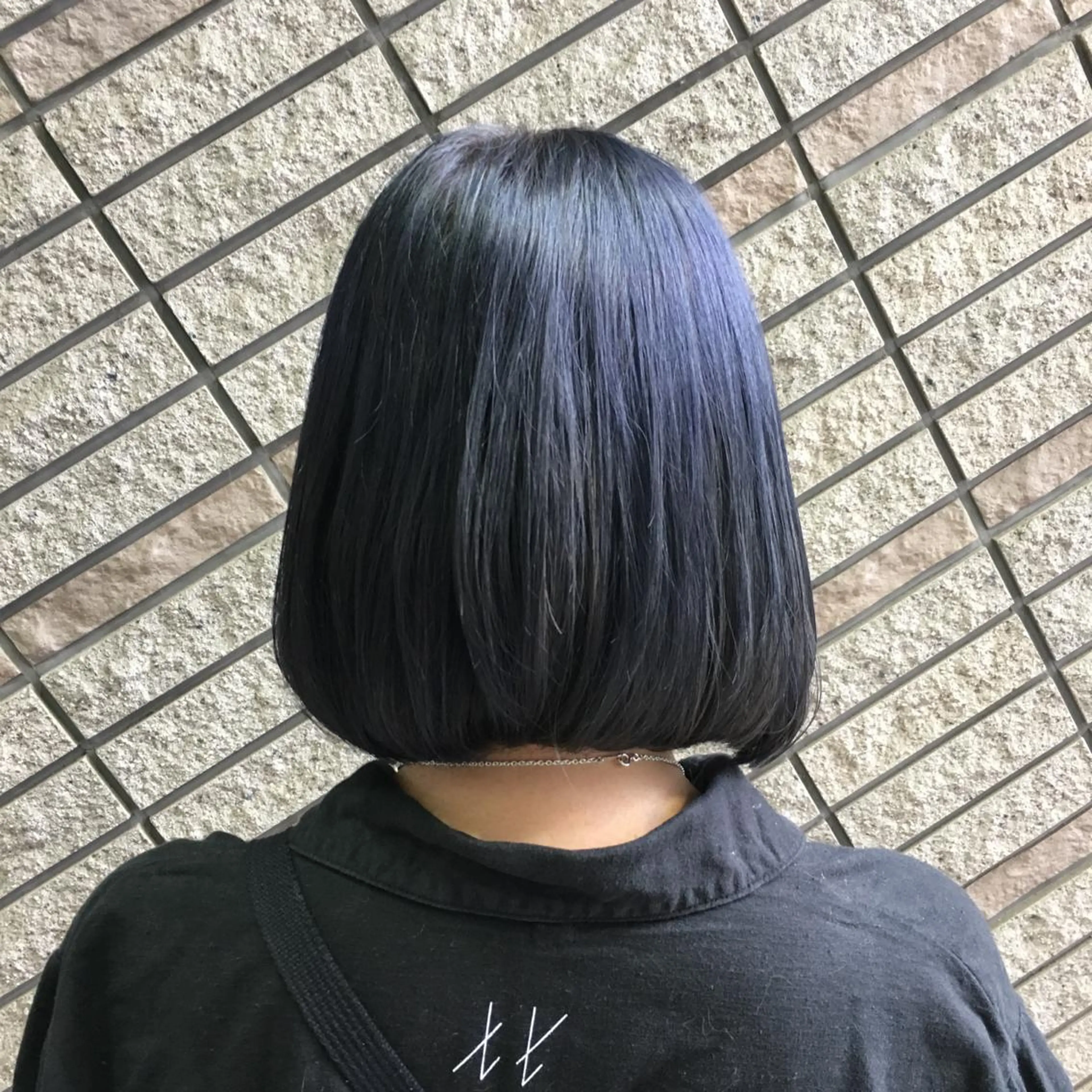 ショート カラー アッシュ ブルーカラー ブルーアッシュ イルミナカラー 外国人風カラー 縮毛矯正 N° jillva ♦️川端裕司♦️のヘアスタイル