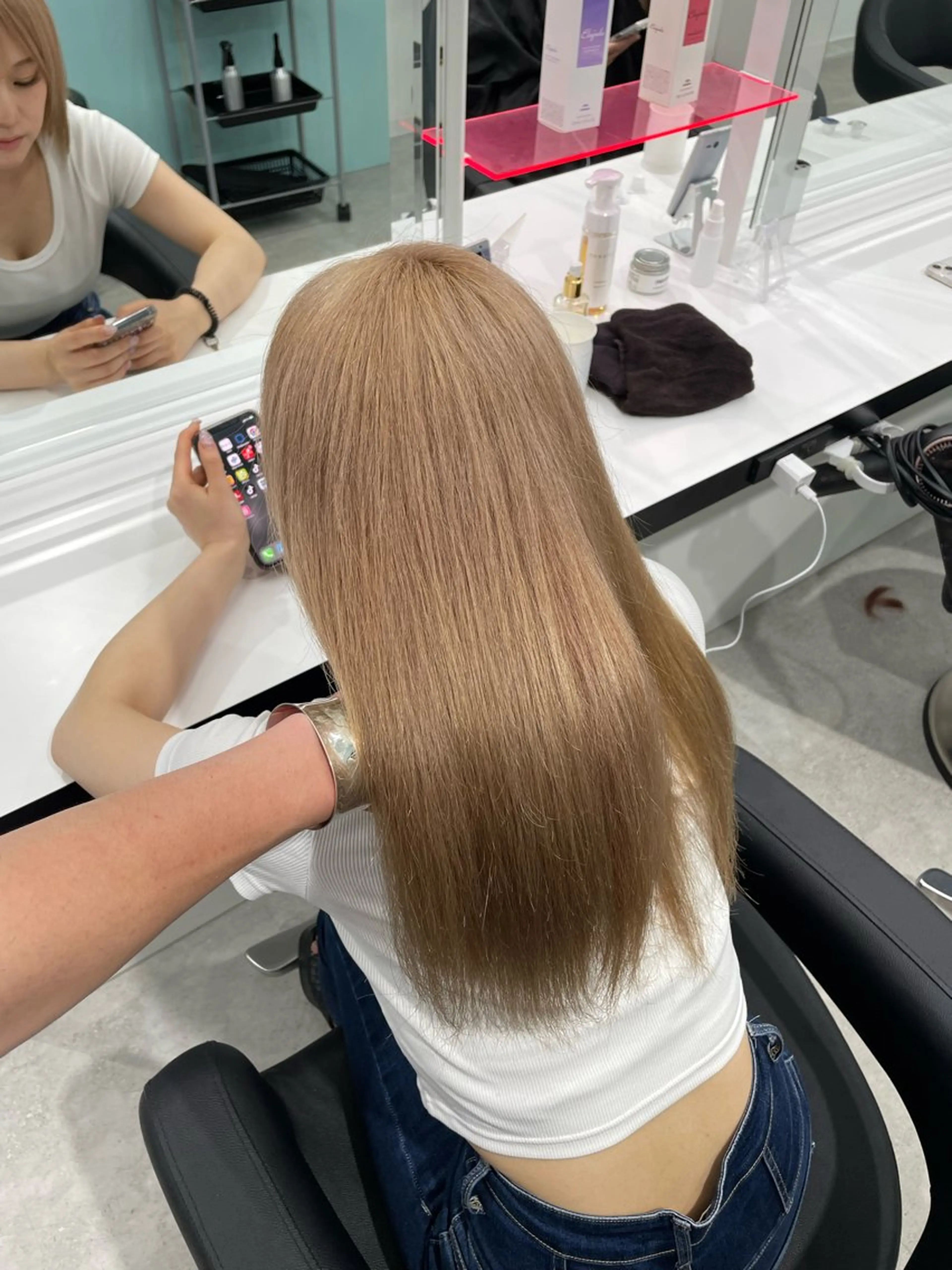 ロング カラー エフェクトブリーチ／ レイヤーカット／翔のヘアスタイル