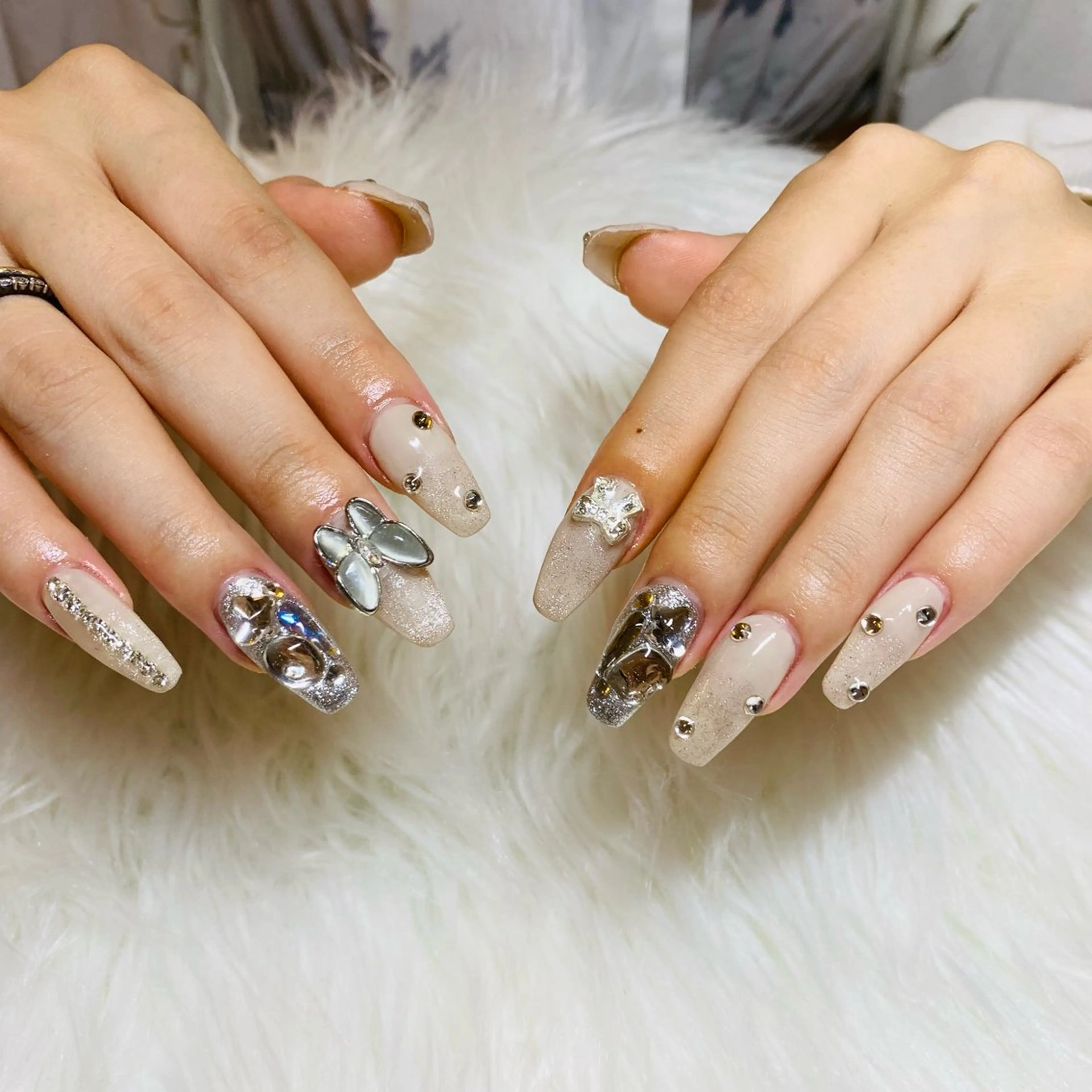 ネイル キラキラネイル EMILY  NAIL所属・EMILY NAILのネイルデザイン