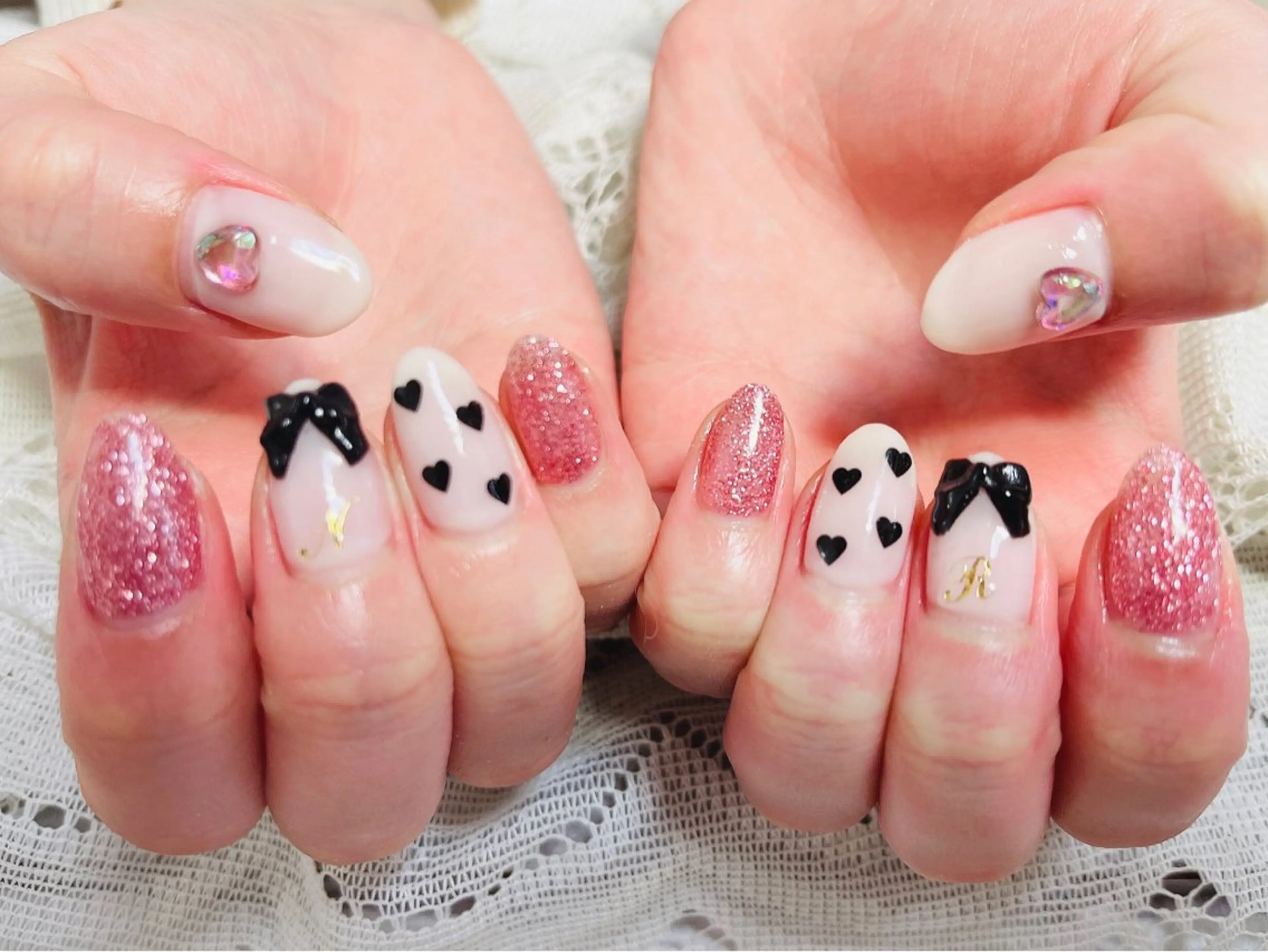 ネイル アートネイル ガーリー 持ち込み ピンク ストーンネイル ハンドネイル ハンドケア Felice所属・ベテランネイル cnc  nailのネイルデザイン