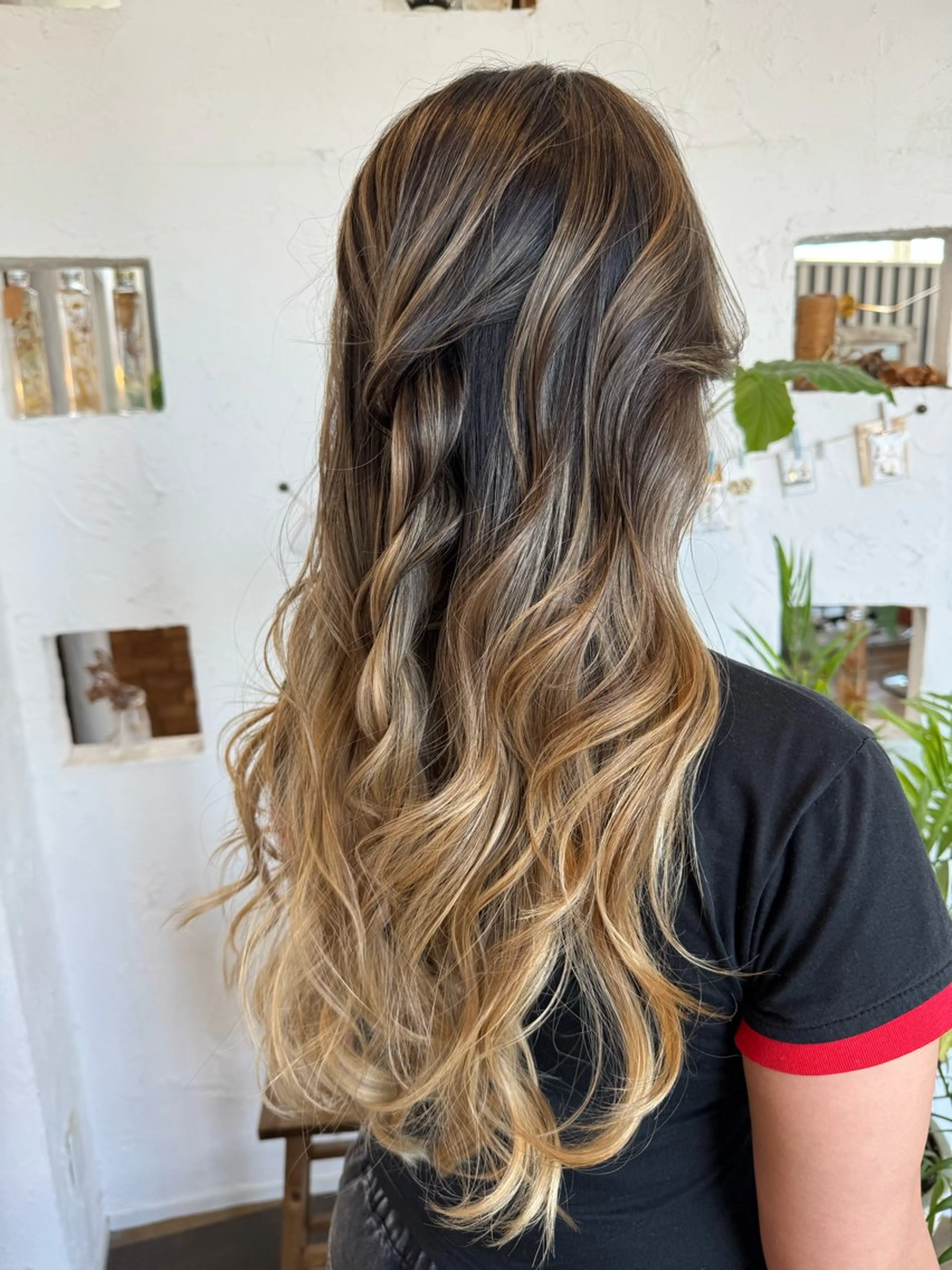 ロング カラー アッシュ バレイヤージュ 透明感カラー ハイライトカラー ハイトーンカラー ヘアカラー 🌸小掛🌸 豊橋外国人風カラーのヘアスタイル