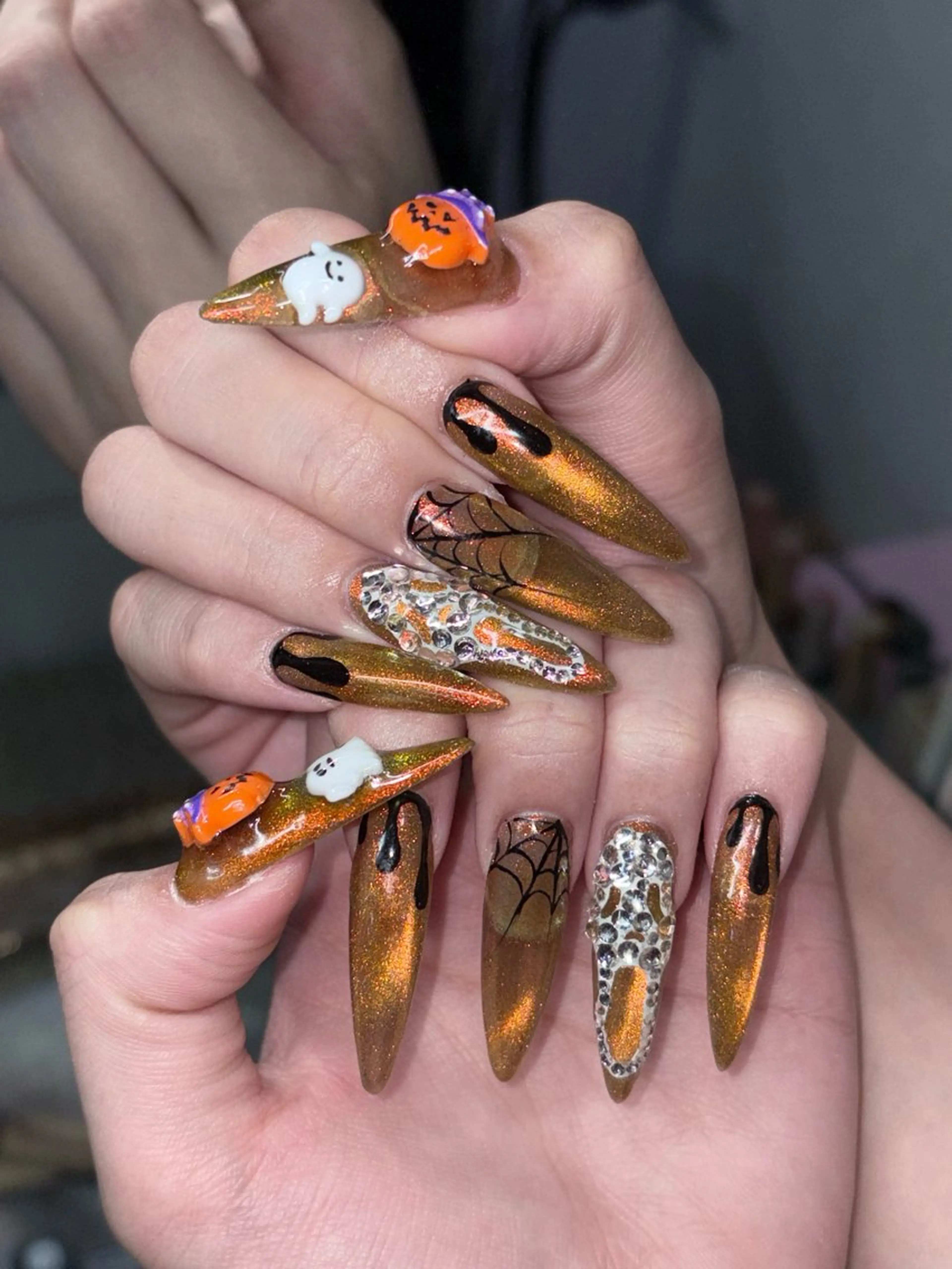 ネイル ハンドネイル NES NAIL所属・さゆり￤推しキャラ ￤ロングネイル🩷のネイルデザイン