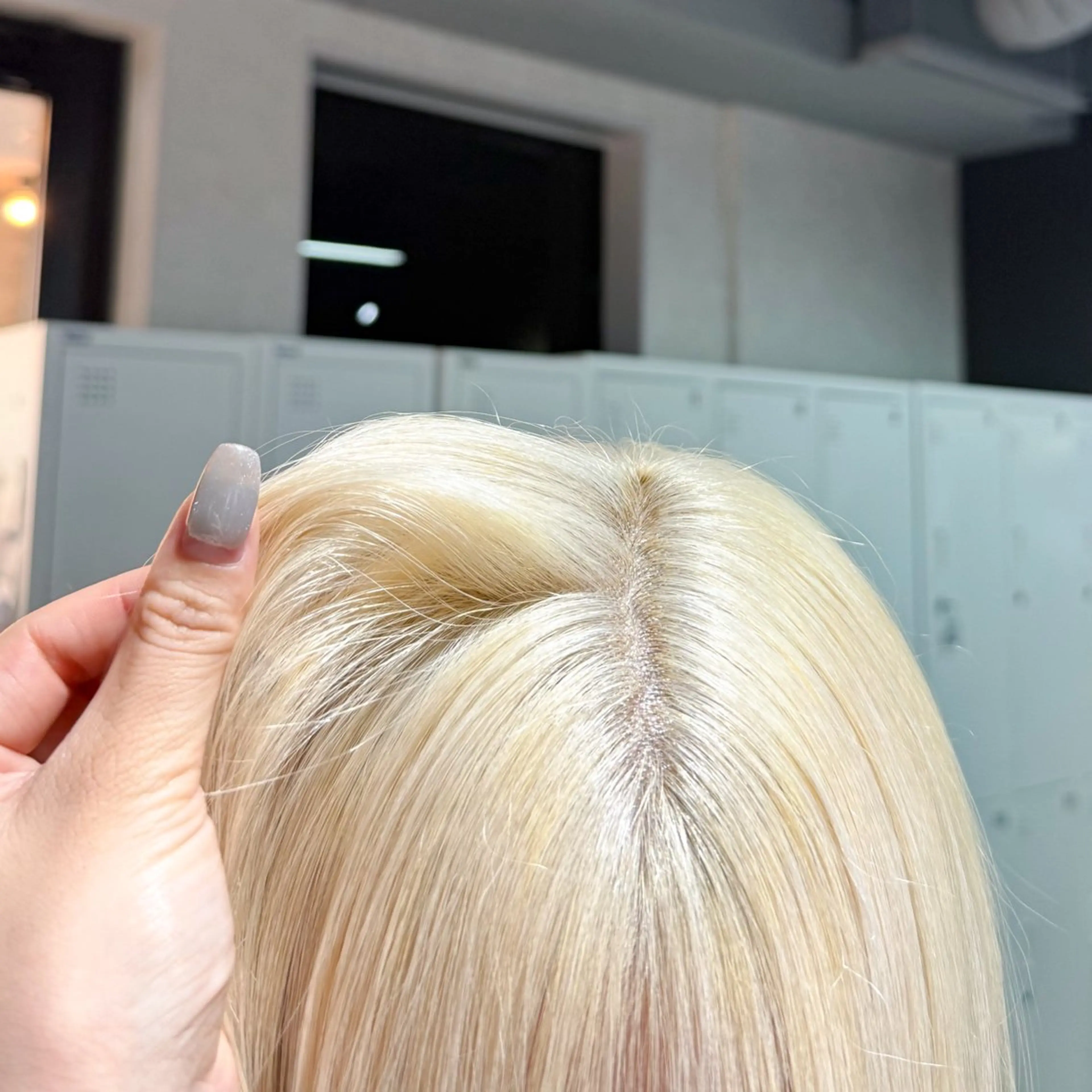 ミディアム カラー ブリーチ ブロンド ケアブリーチ ホワイトブロンド ヘアカラー 暖色/ミルクティー /レイヤー/マリア♡のヘアスタイル