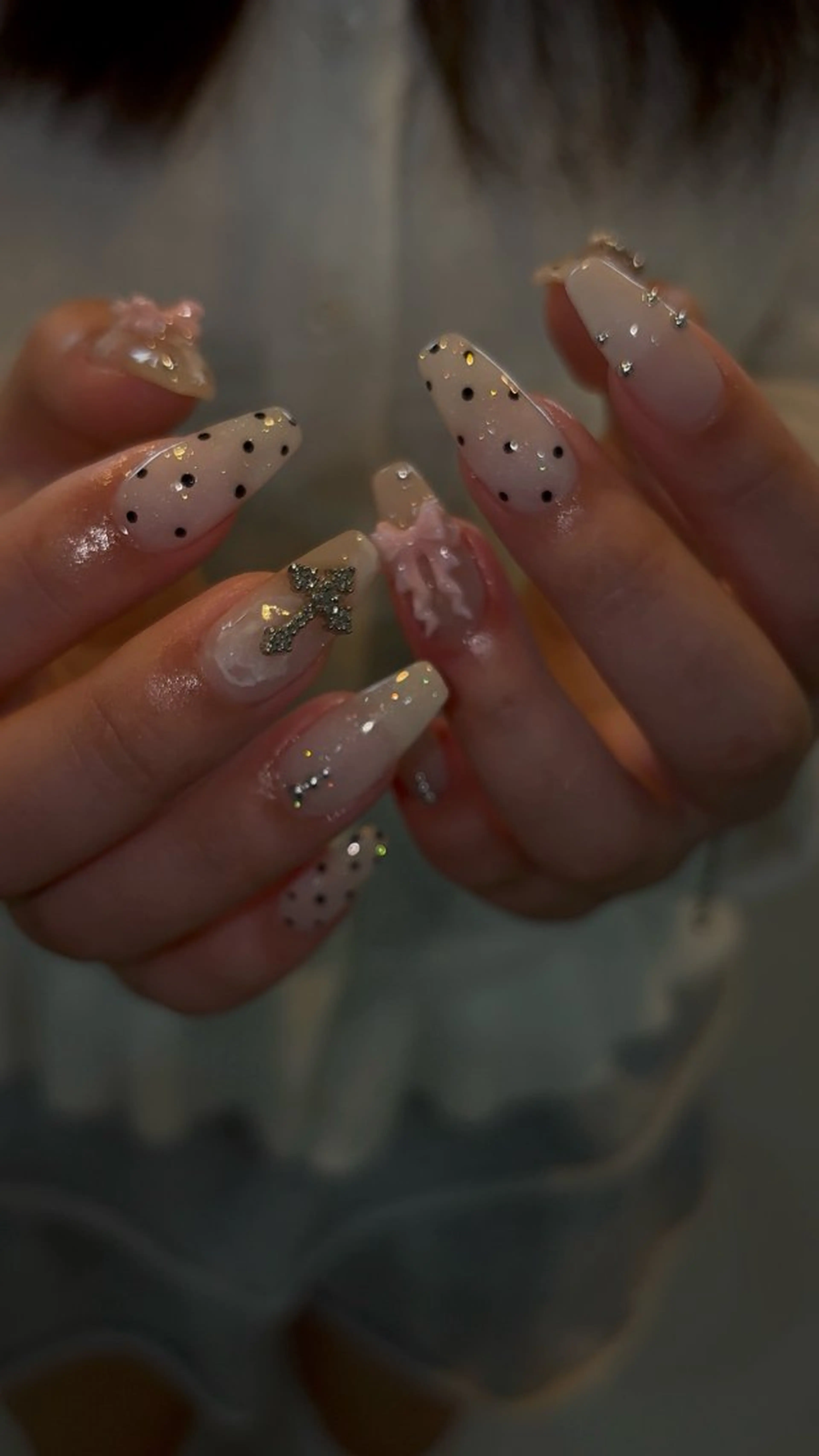 ネイル ドット キラキラネイル 韓国ネイル リボン ワンホンネイル ハンドネイル Belle　Nail 【haluca】のネイルデザイン