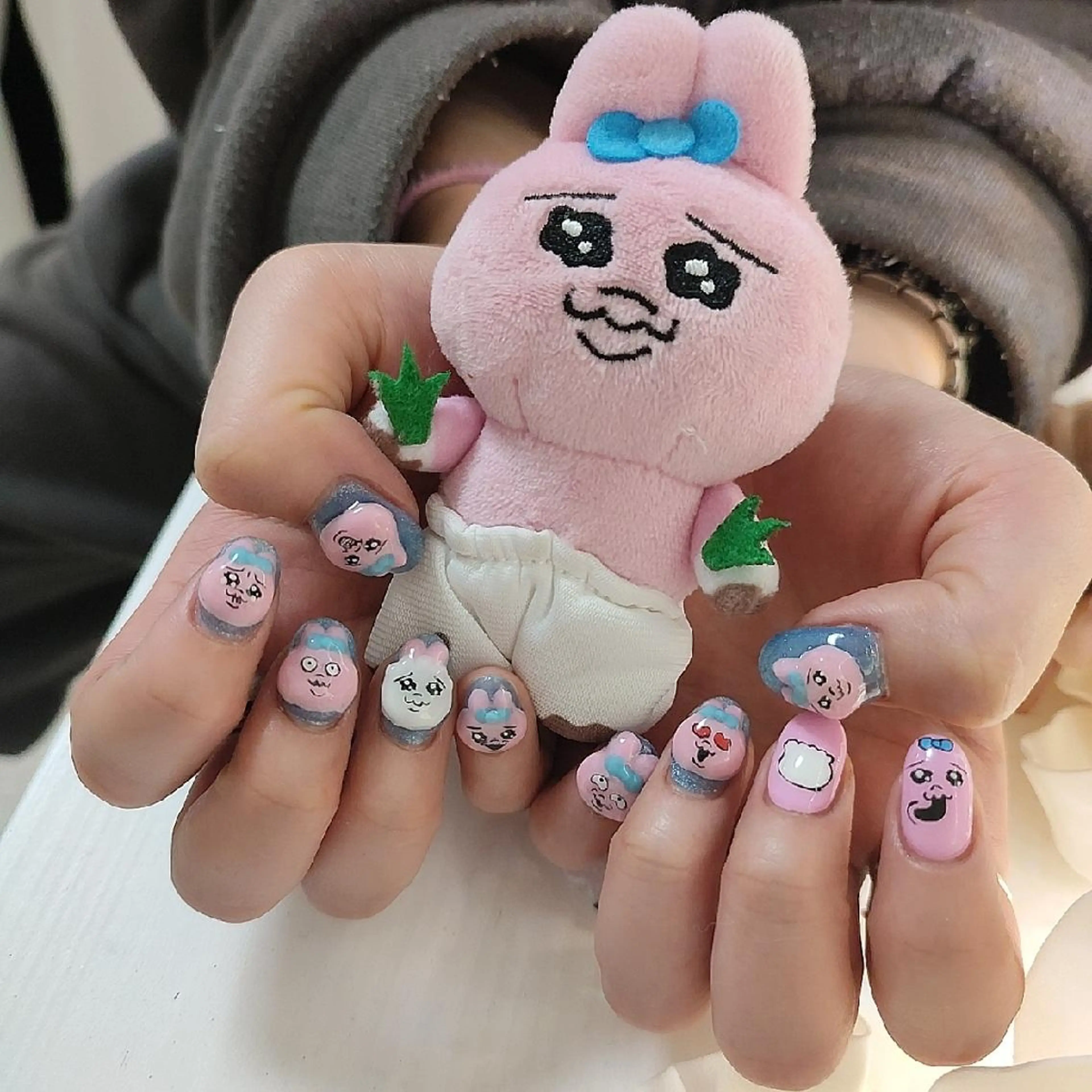 ネイル ハンドネイル RUNWAY 　　の眉毛・アイブロウイメージ