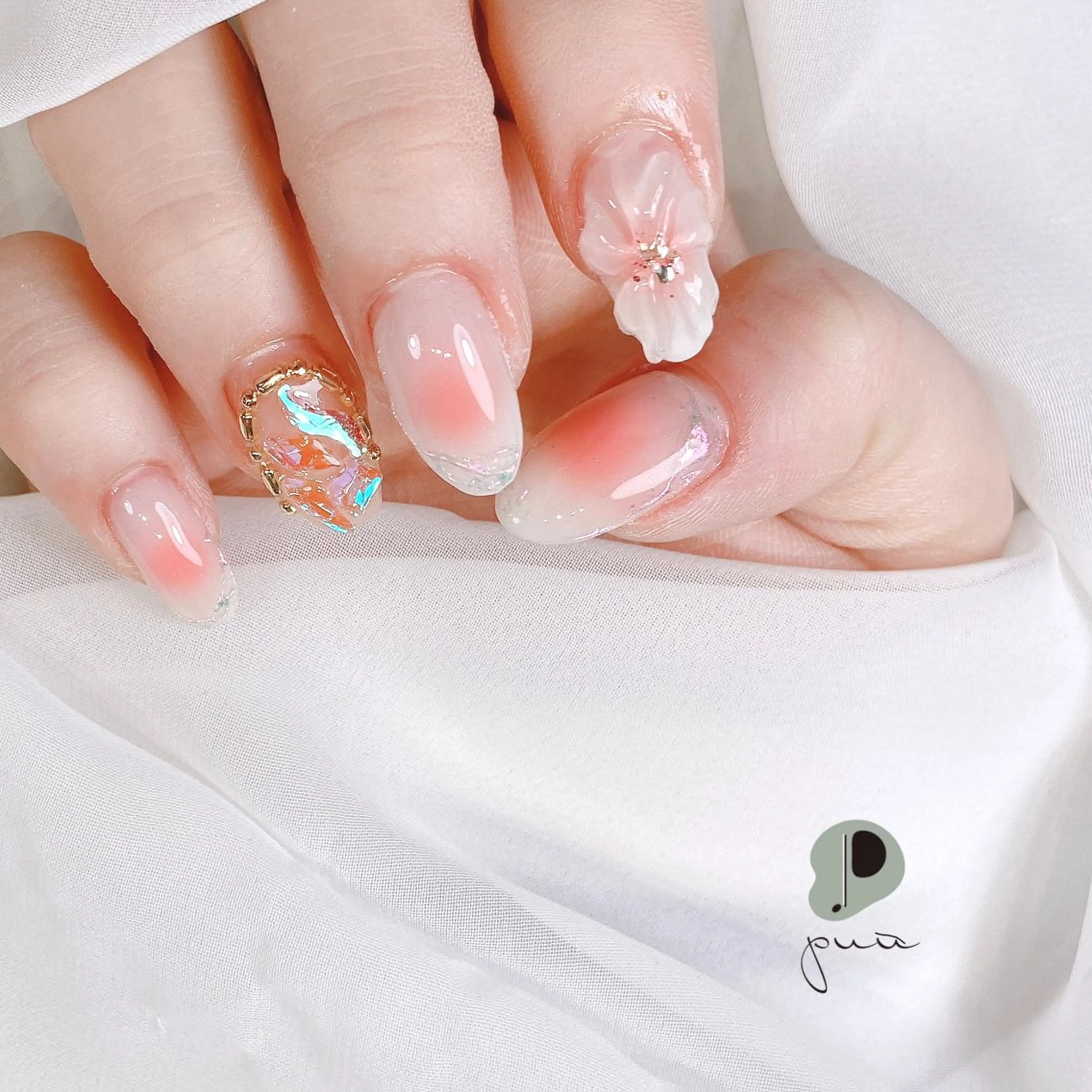 ネイル アートネイル チークネイル 桜ネイル ジェルネイル ラメ(グリッター) ハンドネイル puu kyoto所属・Nail salon puu kyotoのネイルデザイン
