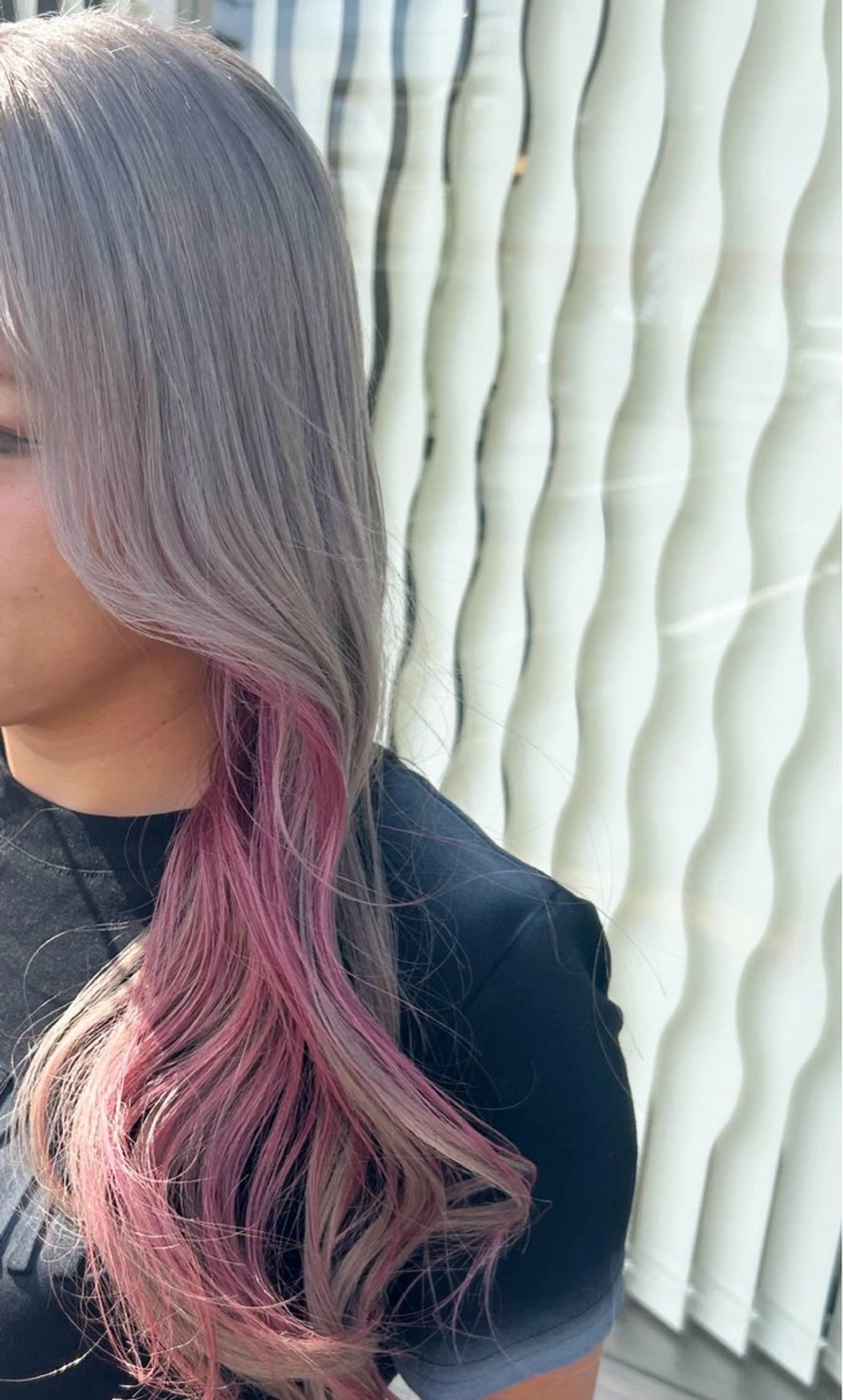 カラー 根本 美咲のヘアスタイル